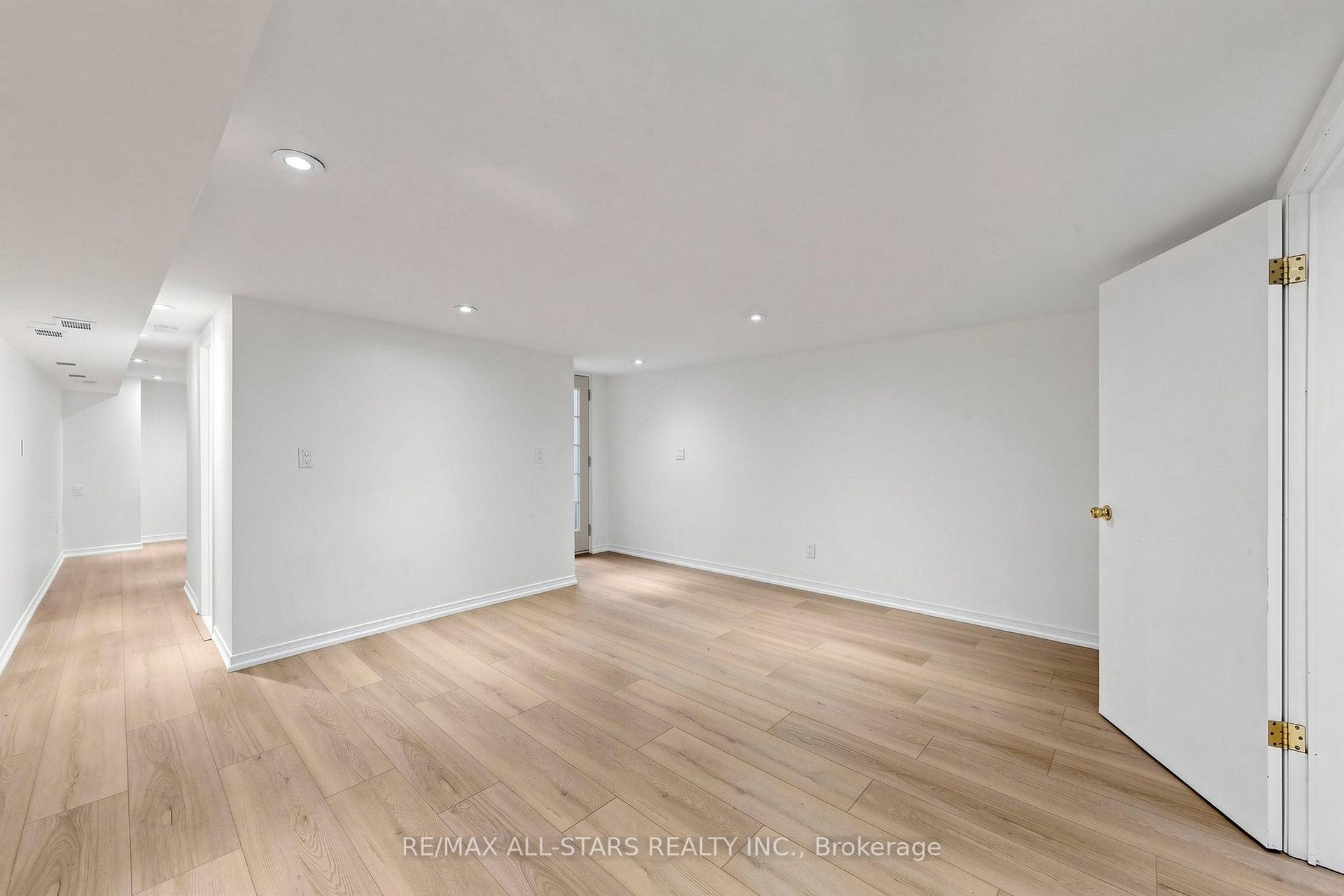 Photo 8 of Unit Basement, 68 Macpherson Avenue, Toronto, The Annex — HOMEH