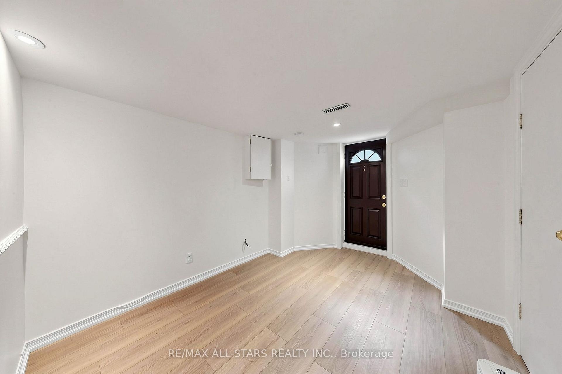 Photo 9 of Unit Basement, 68 Macpherson Avenue, Toronto, The Annex — HOMEH