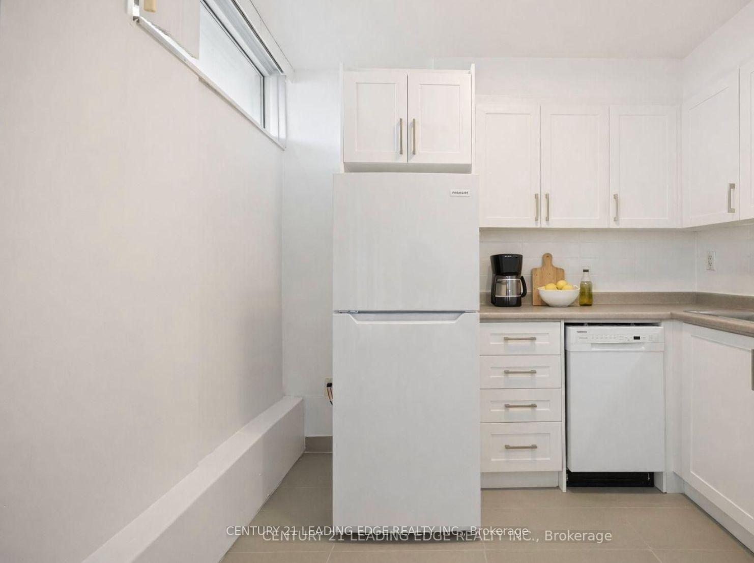Photo 3 of Unit 23A, 20 Prince Arthur Avenue, Toronto, The Annex — HOMEH