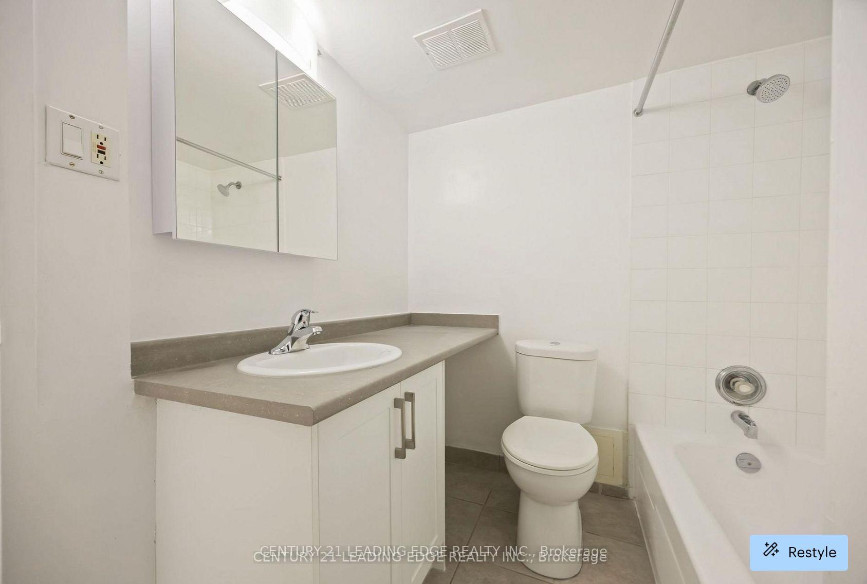 Photo 4 of Unit 23A, 20 Prince Arthur Avenue, Toronto, The Annex — HOMEH