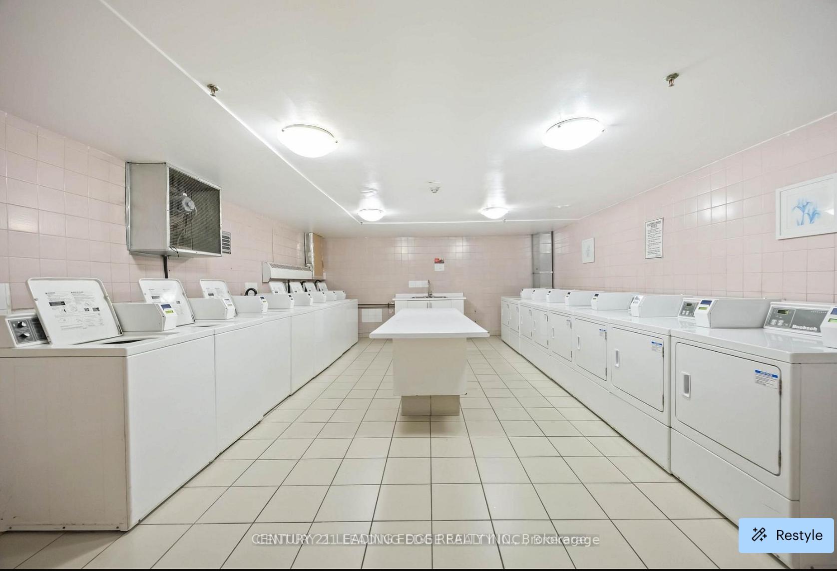 Photo 5 of Unit 23A, 20 Prince Arthur Avenue, Toronto, The Annex — HOMEH