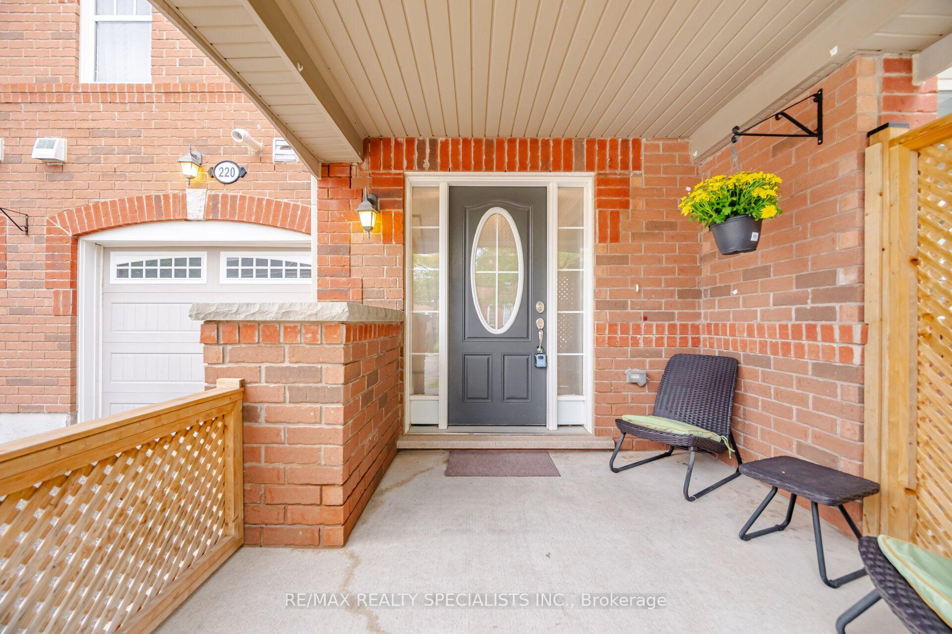Photo 4 of 220 Mortimer Crescent, Milton, Harrison — HOMEH