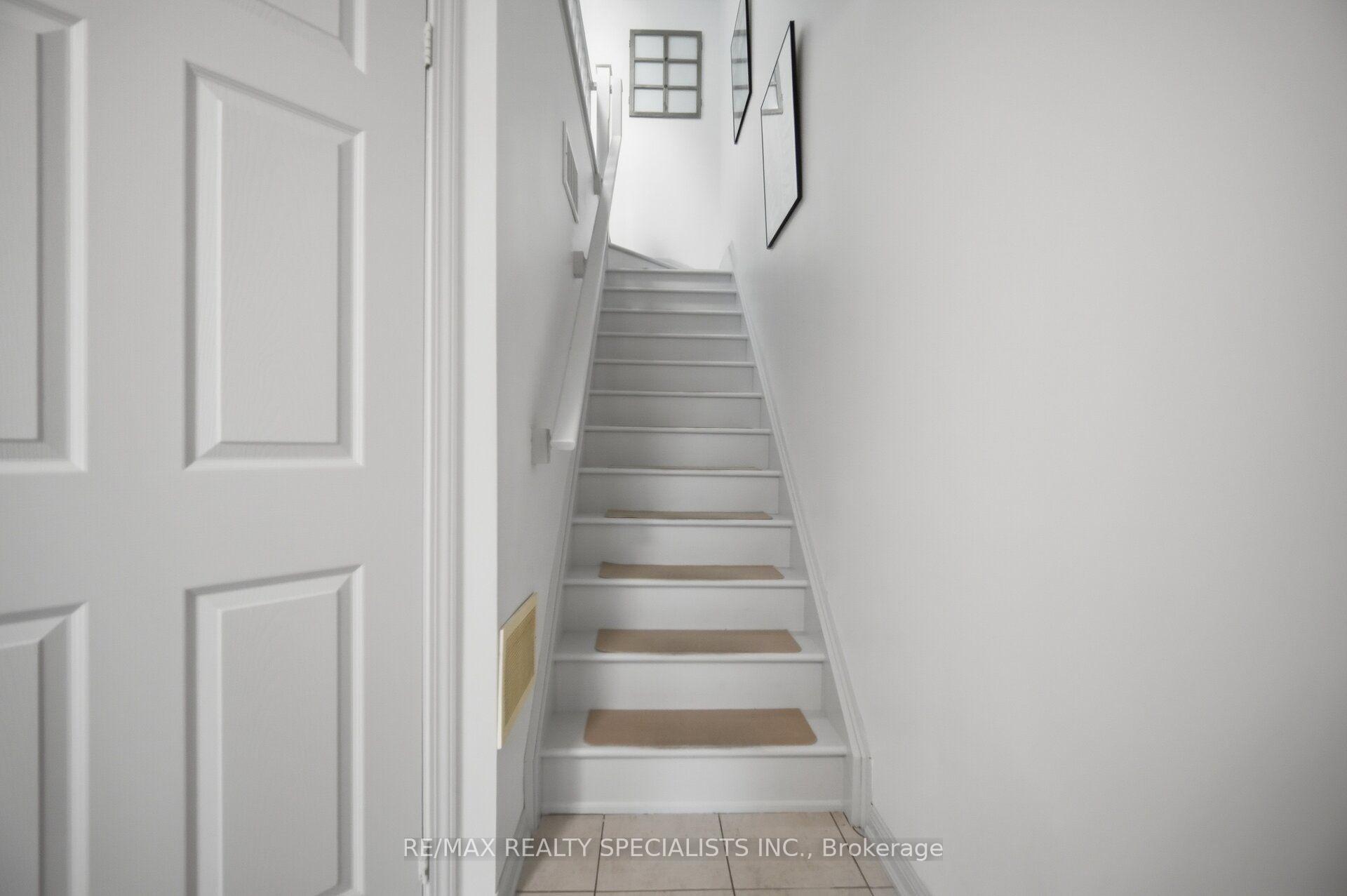 Photo 7 of 220 Mortimer Crescent, Milton, Harrison — HOMEH