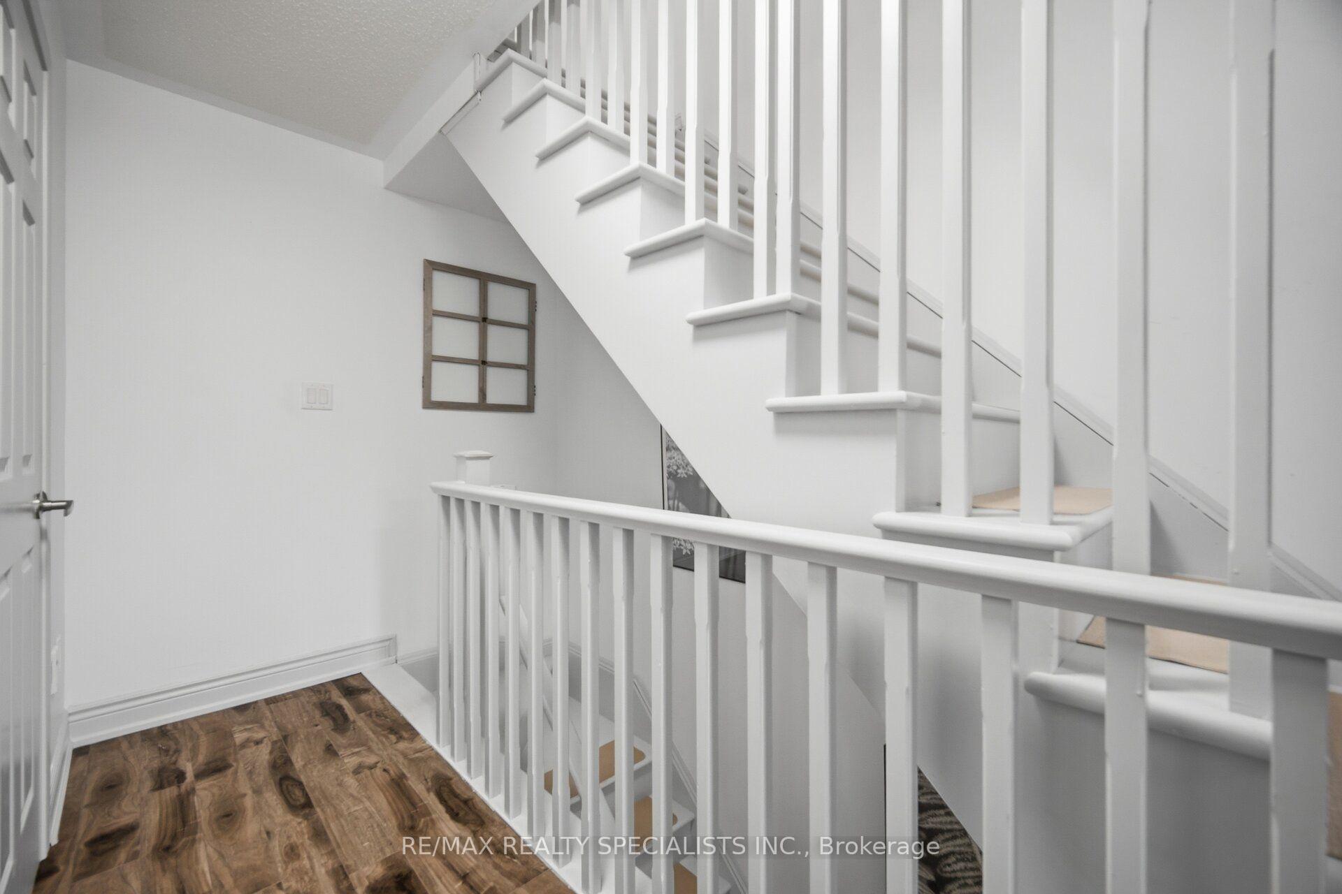Photo 8 of 220 Mortimer Crescent, Milton, Harrison — HOMEH