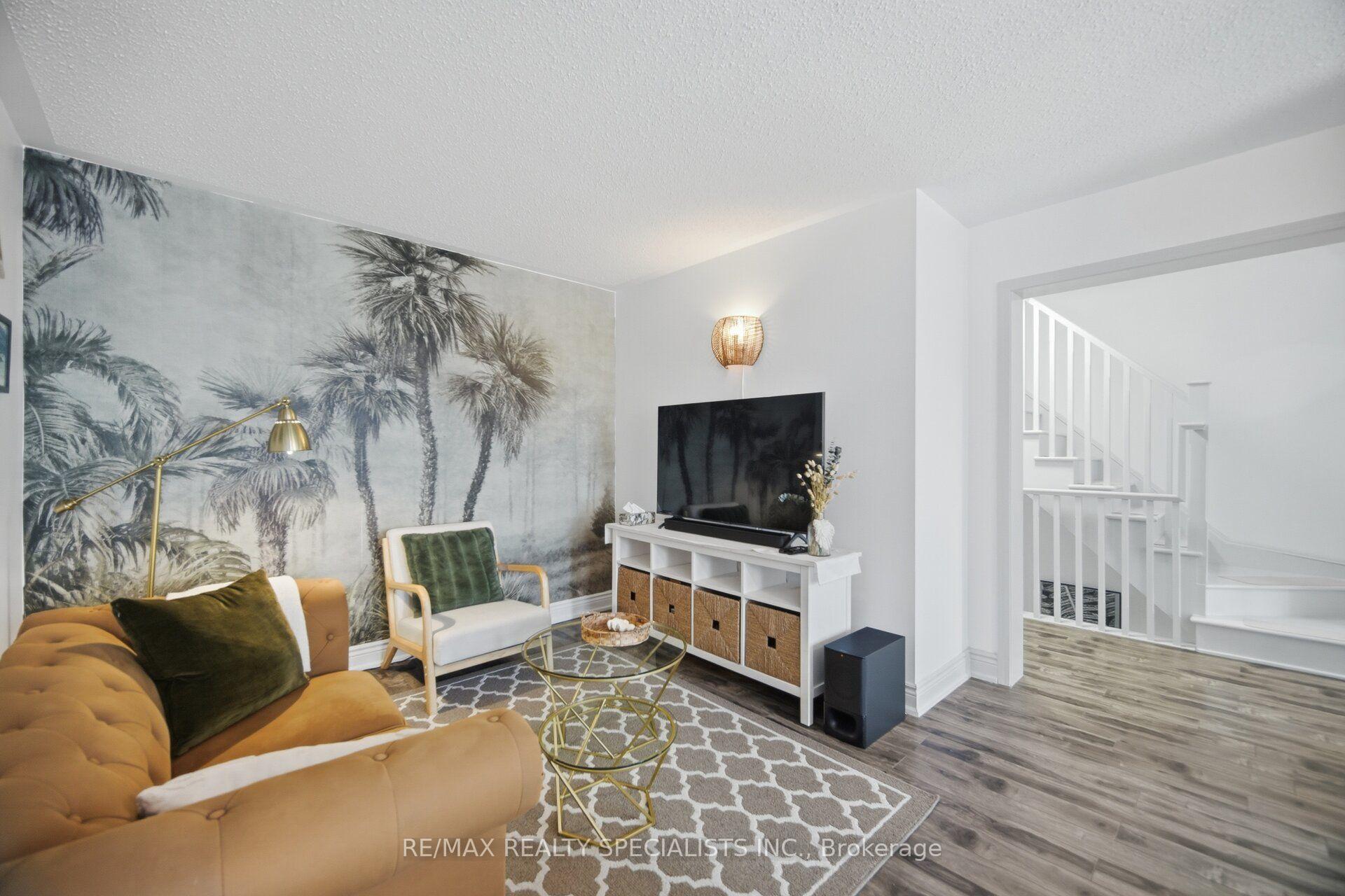Photo 11 of 220 Mortimer Crescent, Milton, Harrison — HOMEH