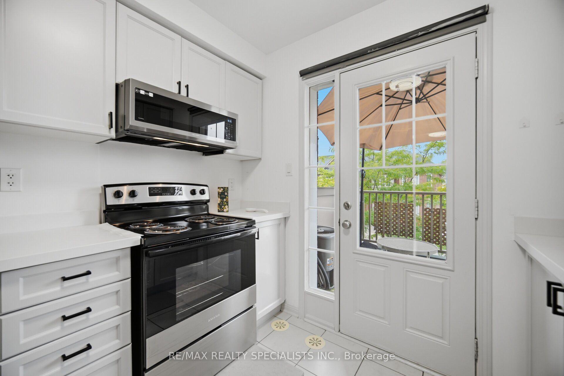 Photo 19 of 220 Mortimer Crescent, Milton, Harrison — HOMEH