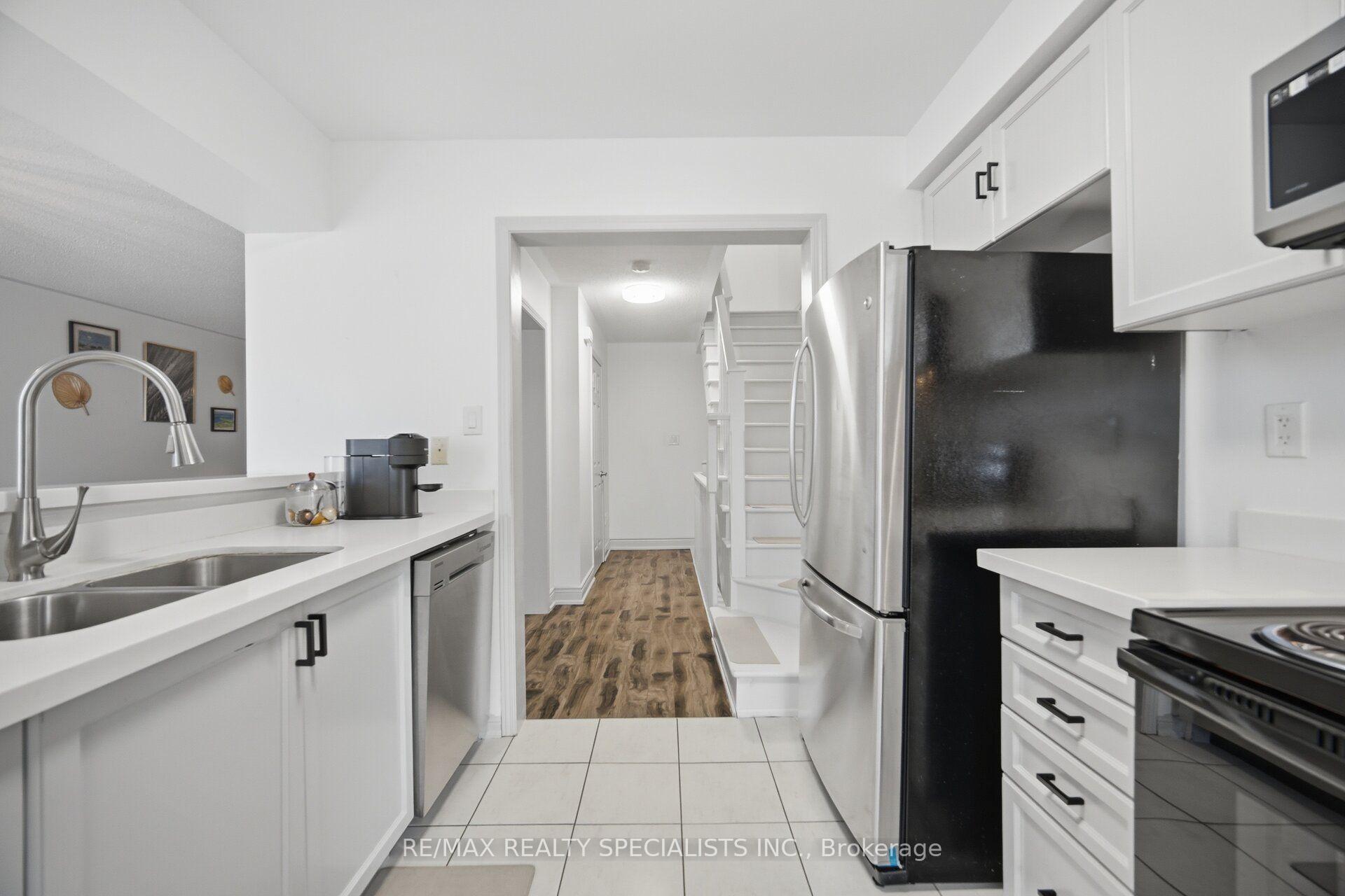 Photo 21 of 220 Mortimer Crescent, Milton, Harrison — HOMEH