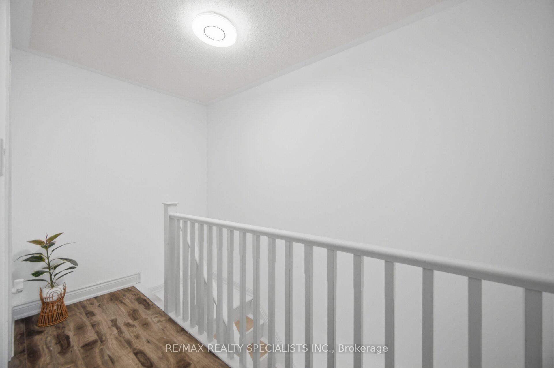Photo 24 of 220 Mortimer Crescent, Milton, Harrison — HOMEH