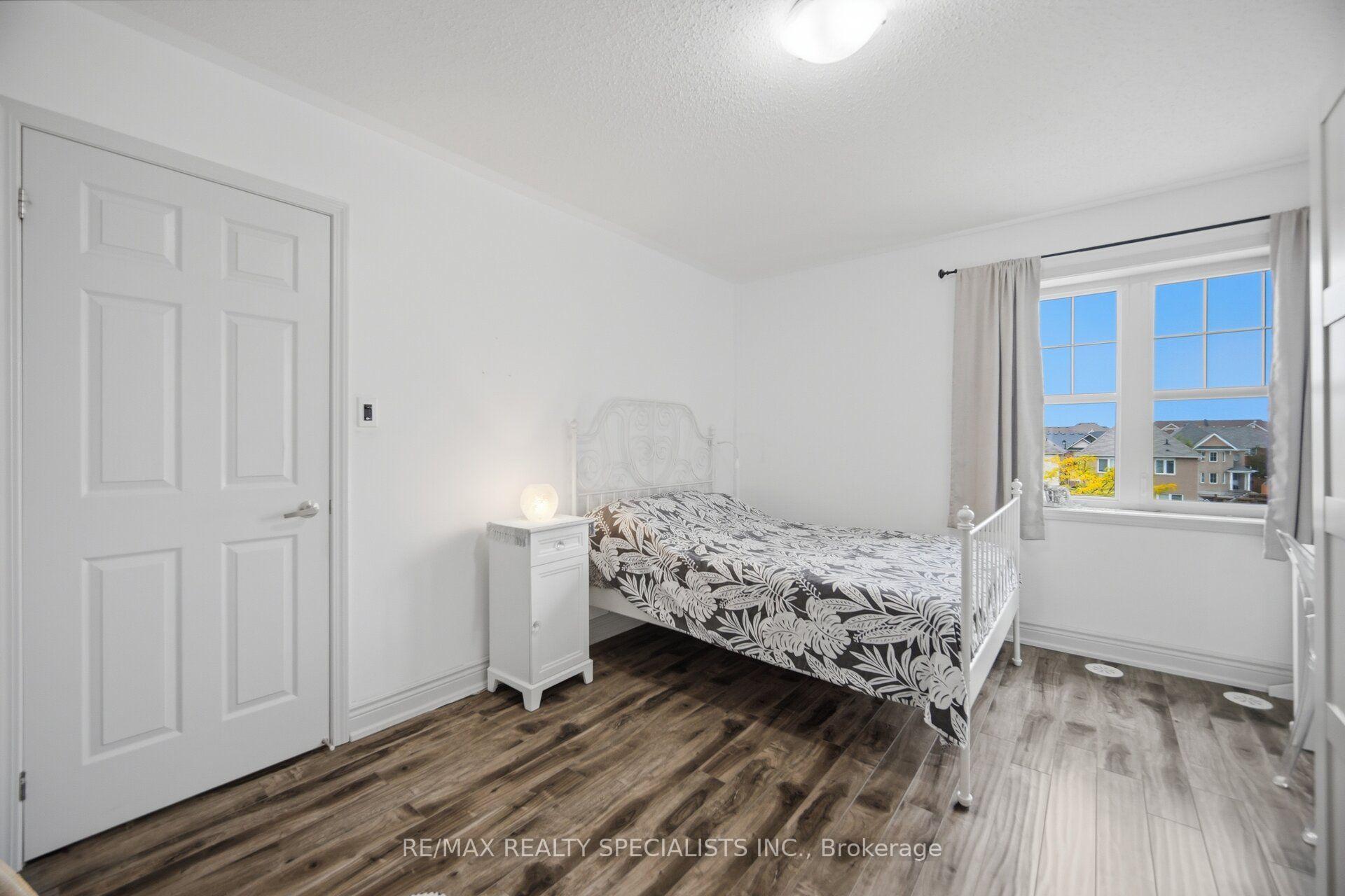 Photo 27 of 220 Mortimer Crescent, Milton, Harrison — HOMEH