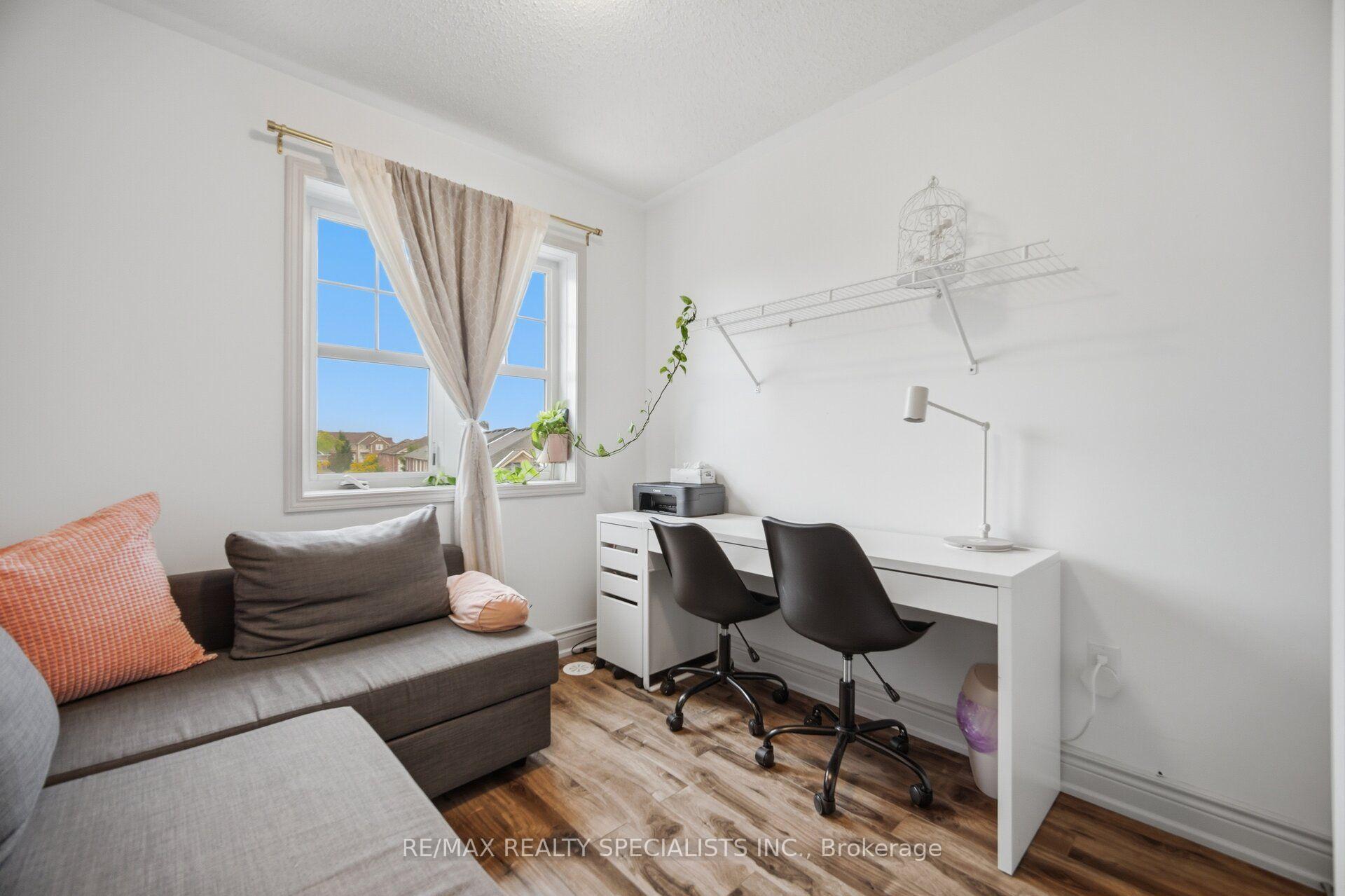 Photo 31 of 220 Mortimer Crescent, Milton, Harrison — HOMEH