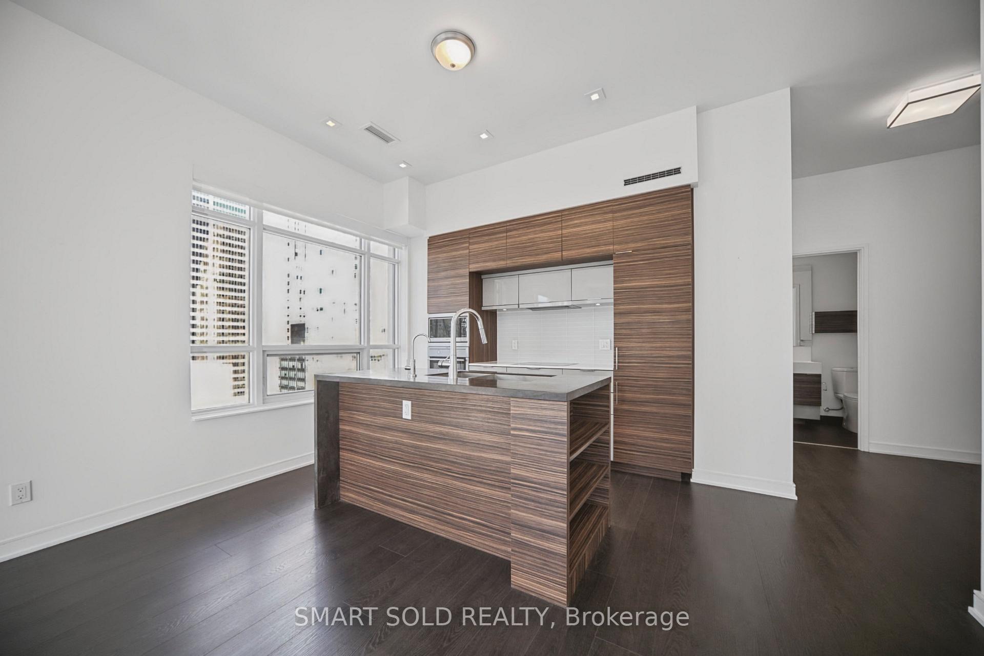 Photo 5 of Unit 2109, 88 Scott Street, Toronto, Church-Yonge Corridor — HOMEH