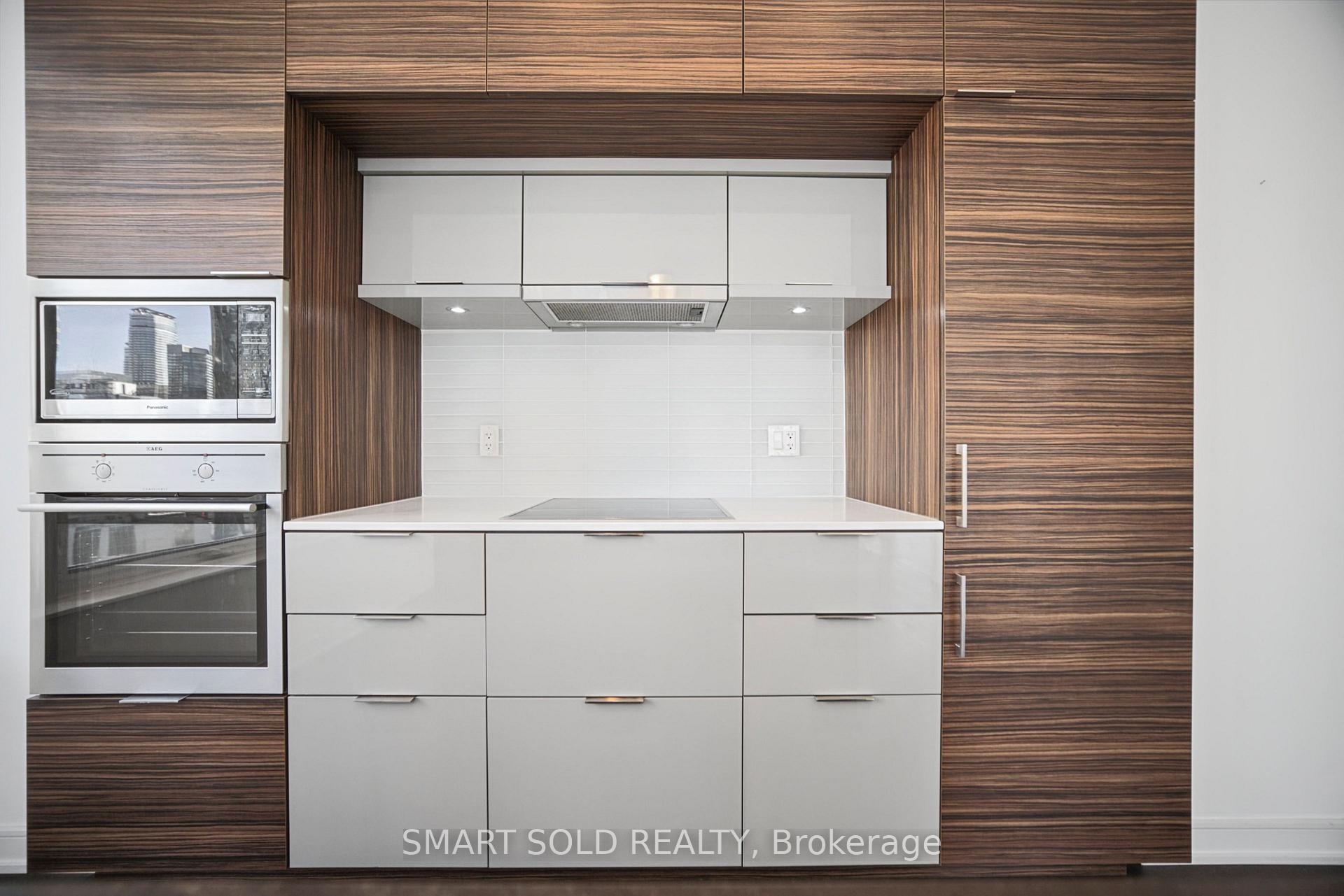 Photo 6 of Unit 2109, 88 Scott Street, Toronto, Church-Yonge Corridor — HOMEH