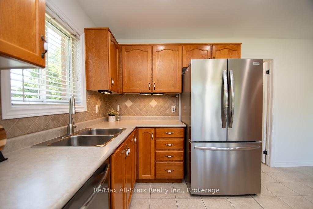 Photo 12 of 48 Brule Lakeway, Georgina, Sutton & Jackson's Point — HOMEH