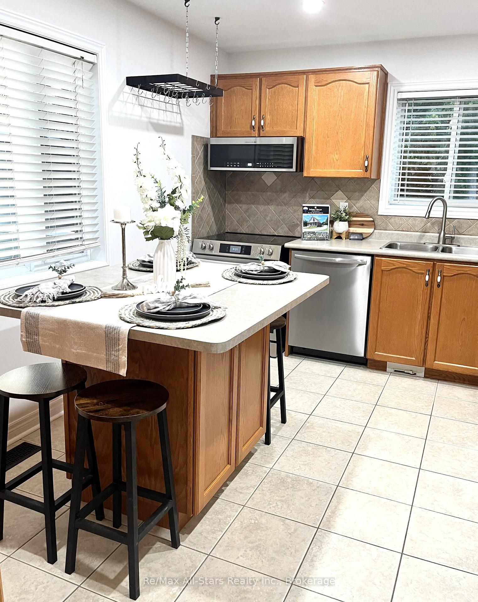 Photo 14 of 48 Brule Lakeway, Georgina, Sutton & Jackson's Point — HOMEH