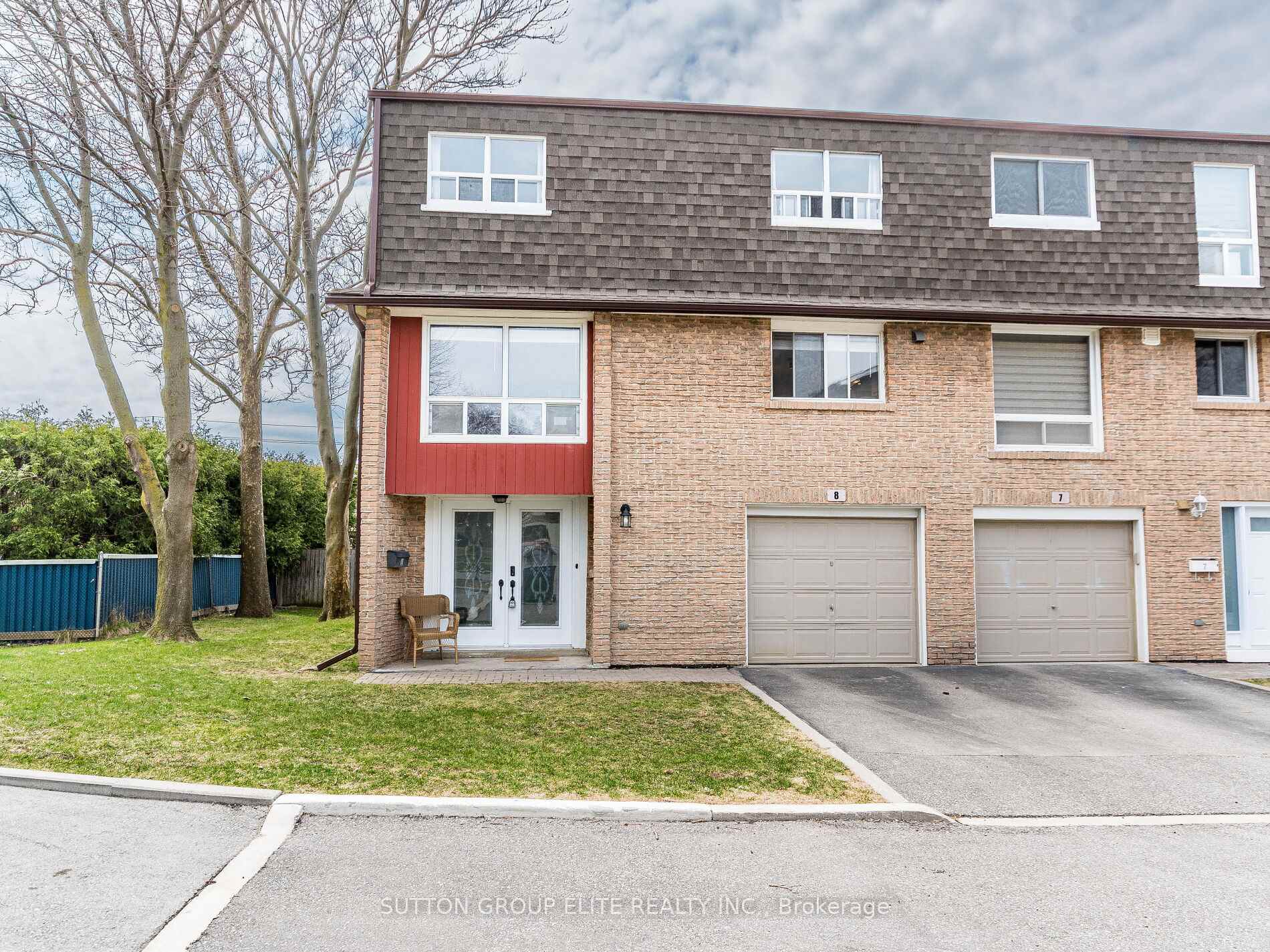 Photo of Unit 8, 640 Rathburn Road E