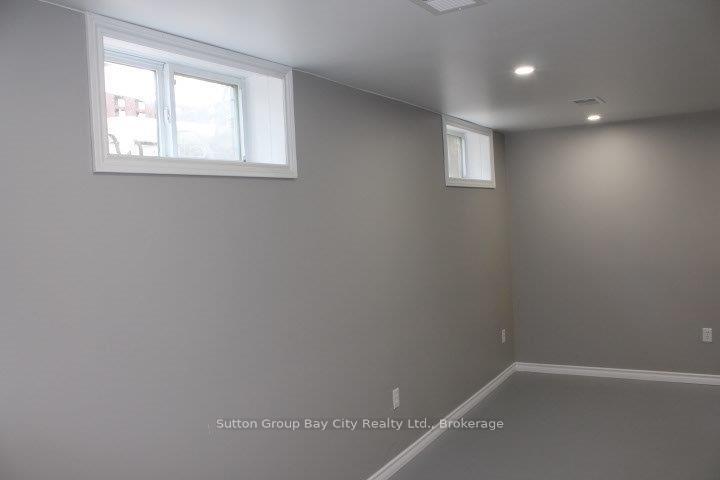 Photo 10 of 131 Rupert Street, Thunder Bay, Mariday Heights — HOMEH