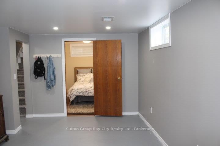 Photo 11 of 131 Rupert Street, Thunder Bay, Mariday Heights — HOMEH