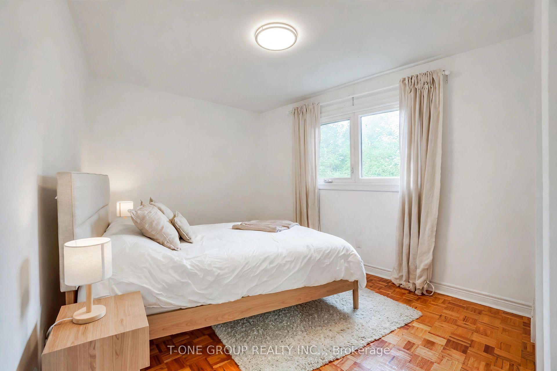 Photo 7 of 77 Parkway Avenue, Markham, Markham Village — HOMEH