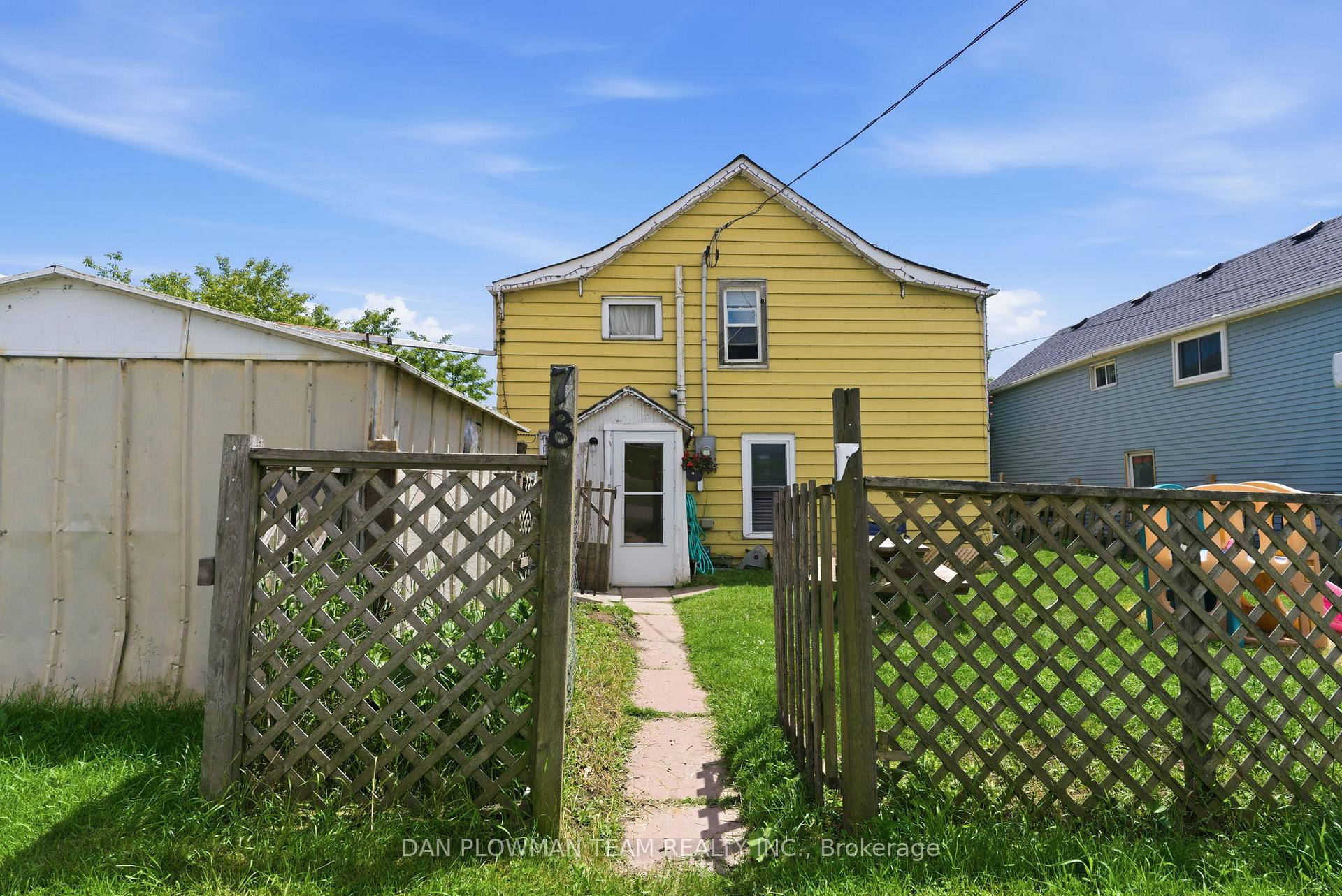 Photo 3 of 78 East Beach Road, Clarington, Bowmanville — HOMEH