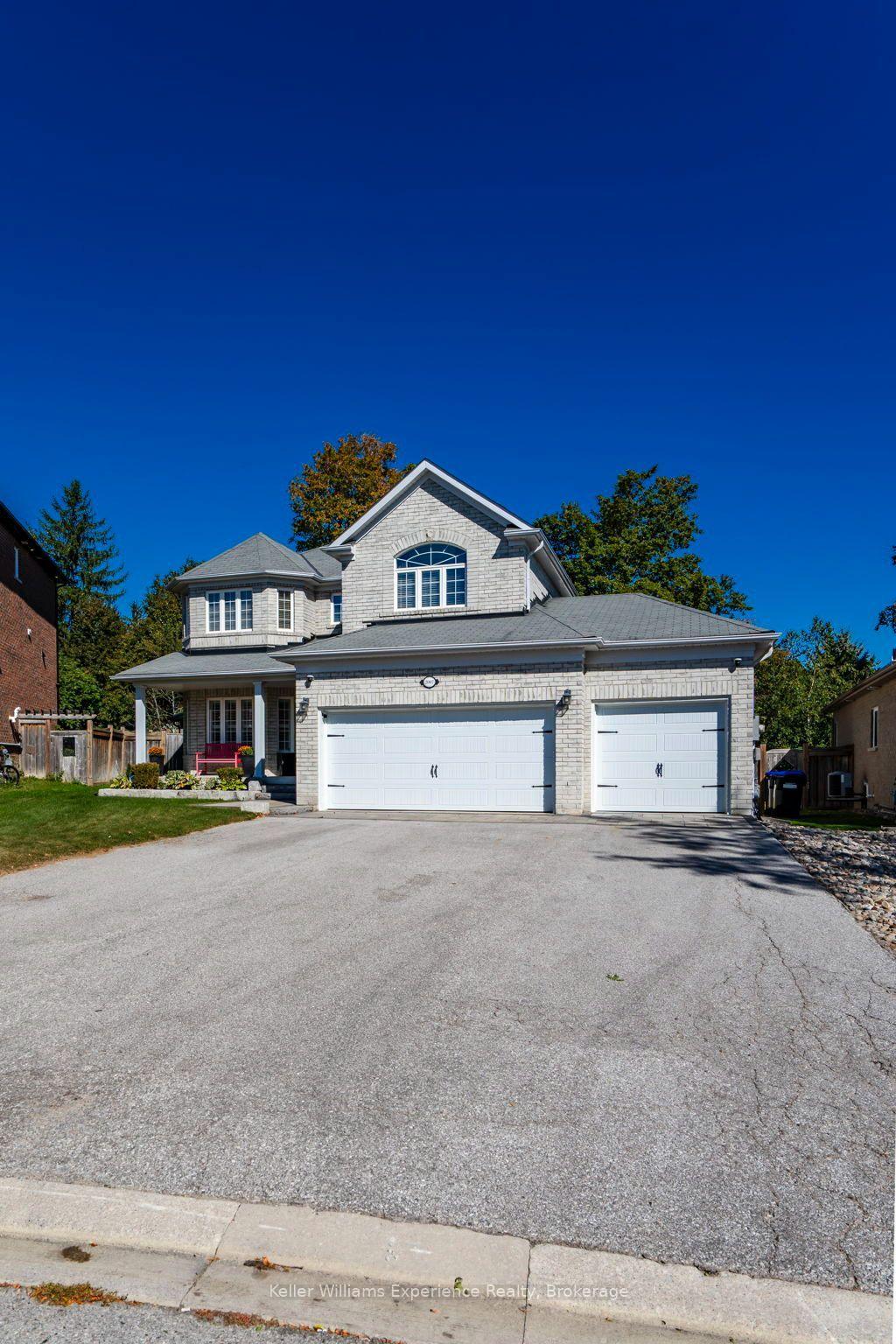 Photo 2 of 2007 Celeste Street, Innisfil, Alcona — HOMEH