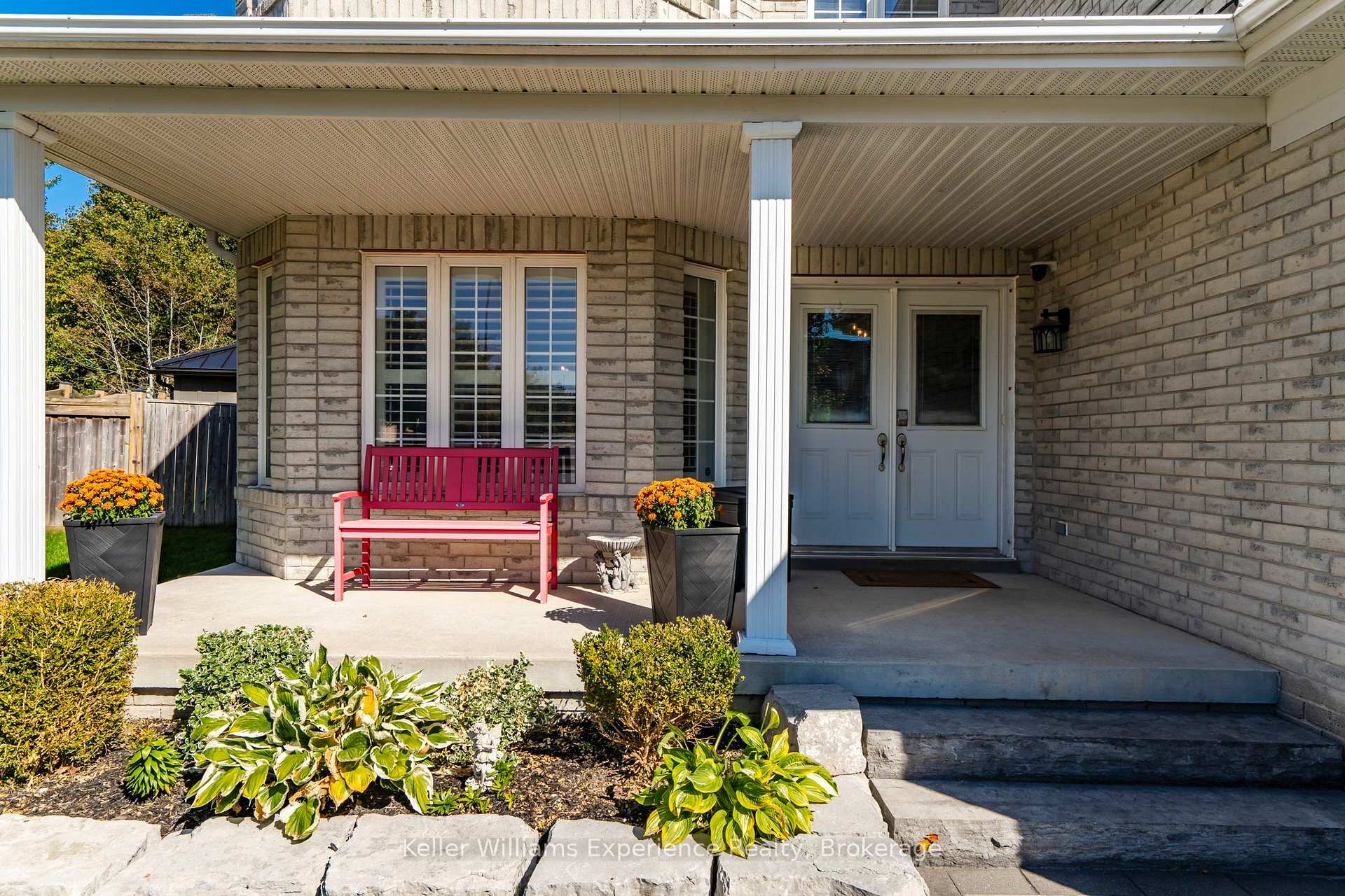 Photo 4 of 2007 Celeste Street, Innisfil, Alcona — HOMEH