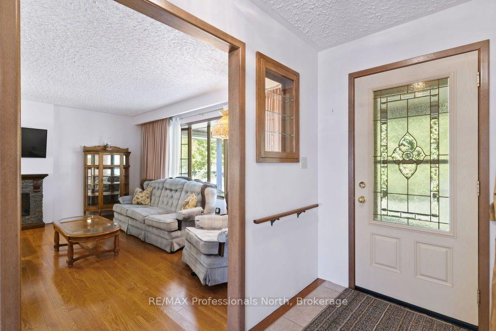 Photo 3 of 1976 Gelert Road, Minden Hills, Minden — HOMEH