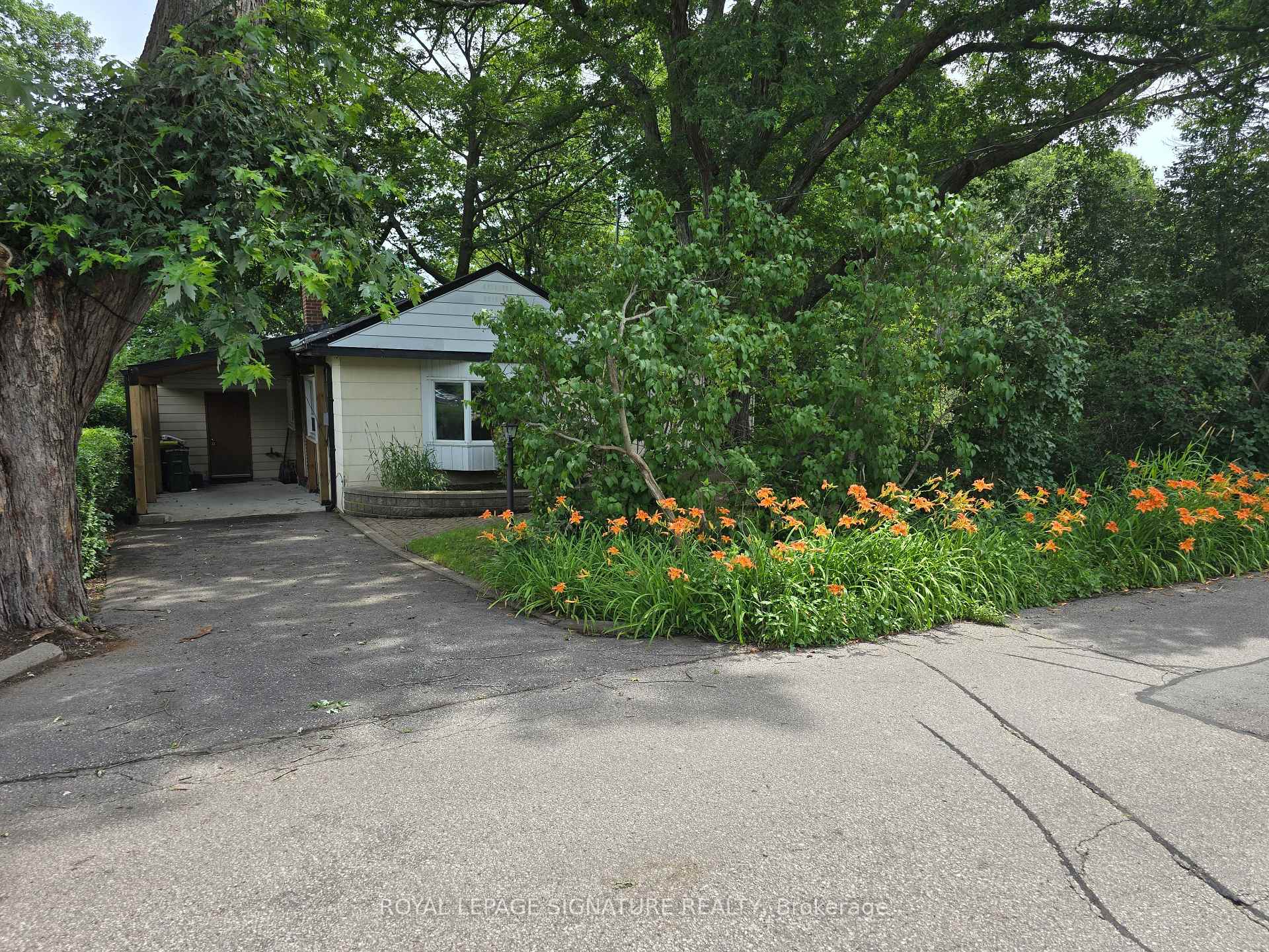 Photo of 429 Rouge Hills Drive