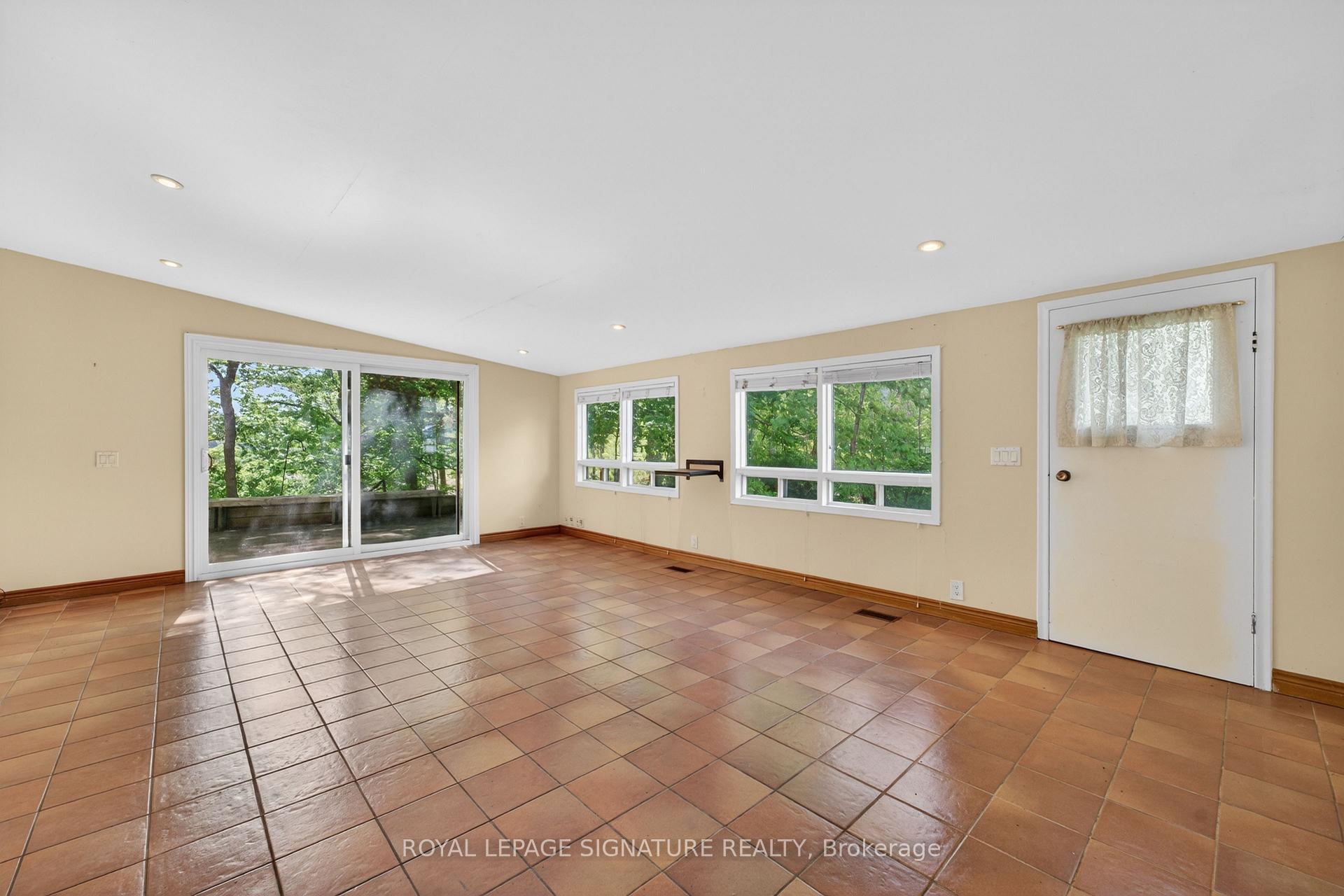Photo 4 of 429 Rouge Hills Drive, Scarborough, Rouge — HOMEH