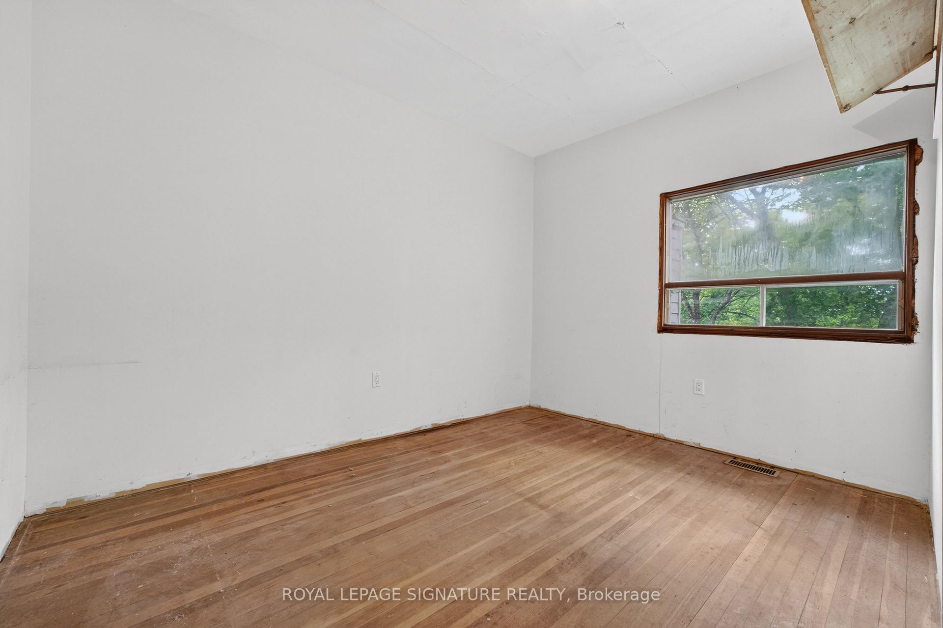 Photo 10 of 429 Rouge Hills Drive, Scarborough, Rouge — HOMEH