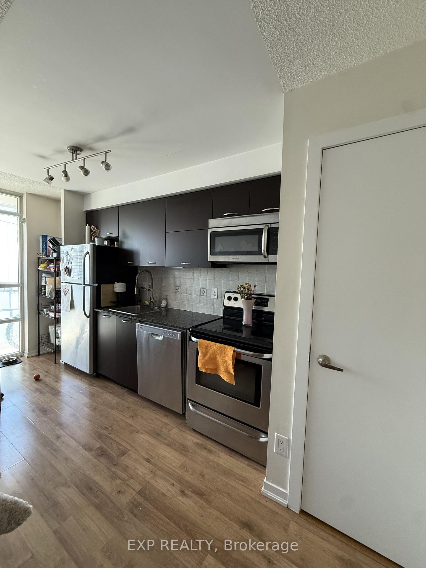 Photo 8 of Unit 1502, 38 Joe Shuster Way, Toronto, South Parkdale — HOMEH