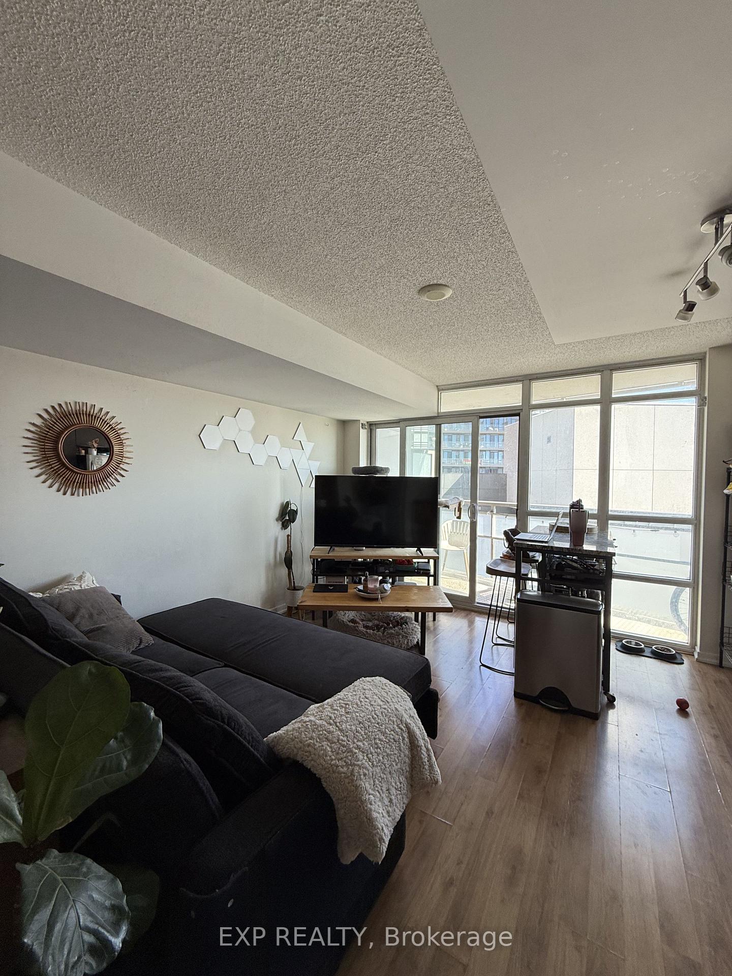 Photo 10 of Unit 1502, 38 Joe Shuster Way, Toronto, South Parkdale — HOMEH