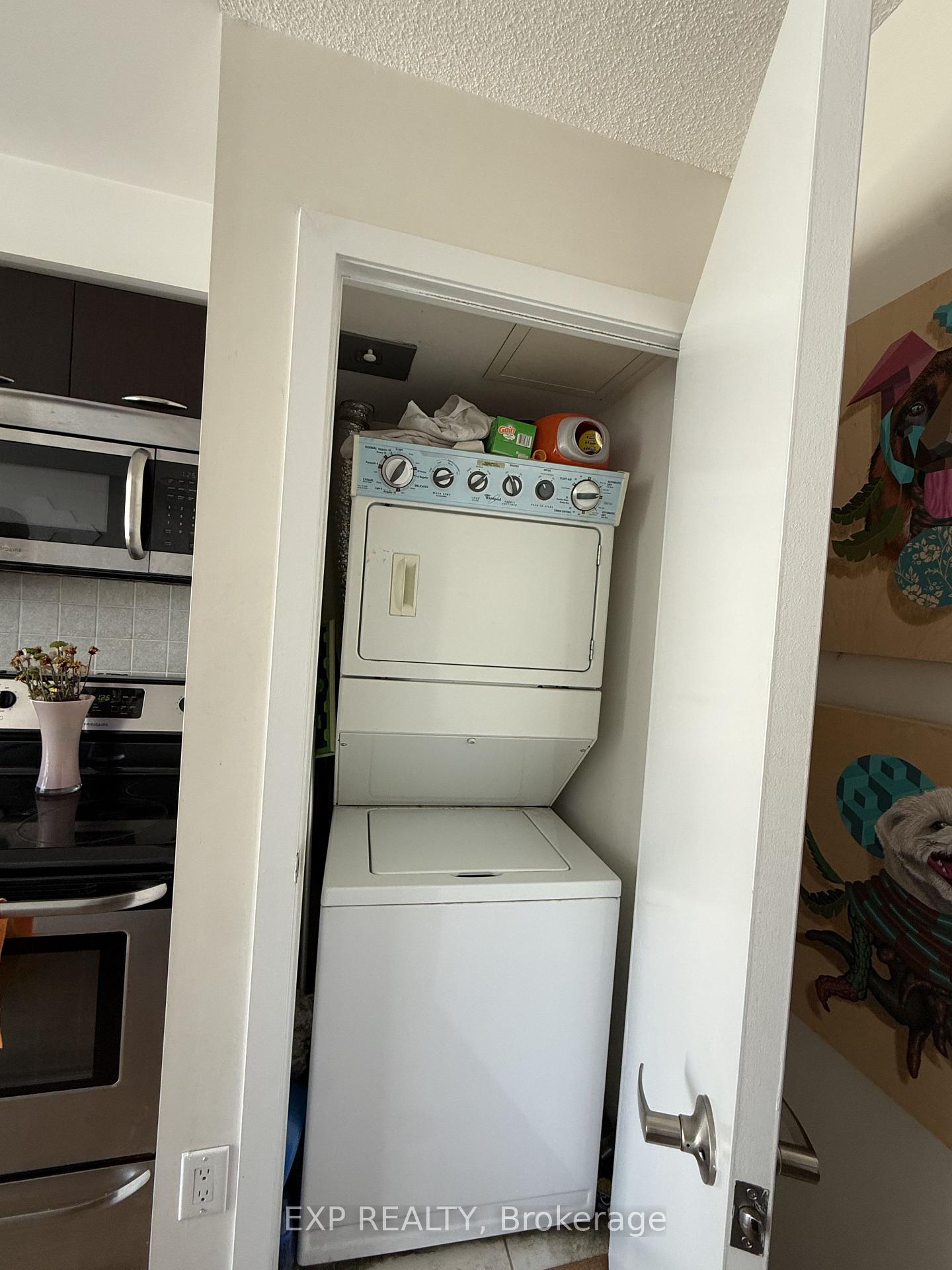 Photo 15 of Unit 1502, 38 Joe Shuster Way, Toronto, South Parkdale — HOMEH