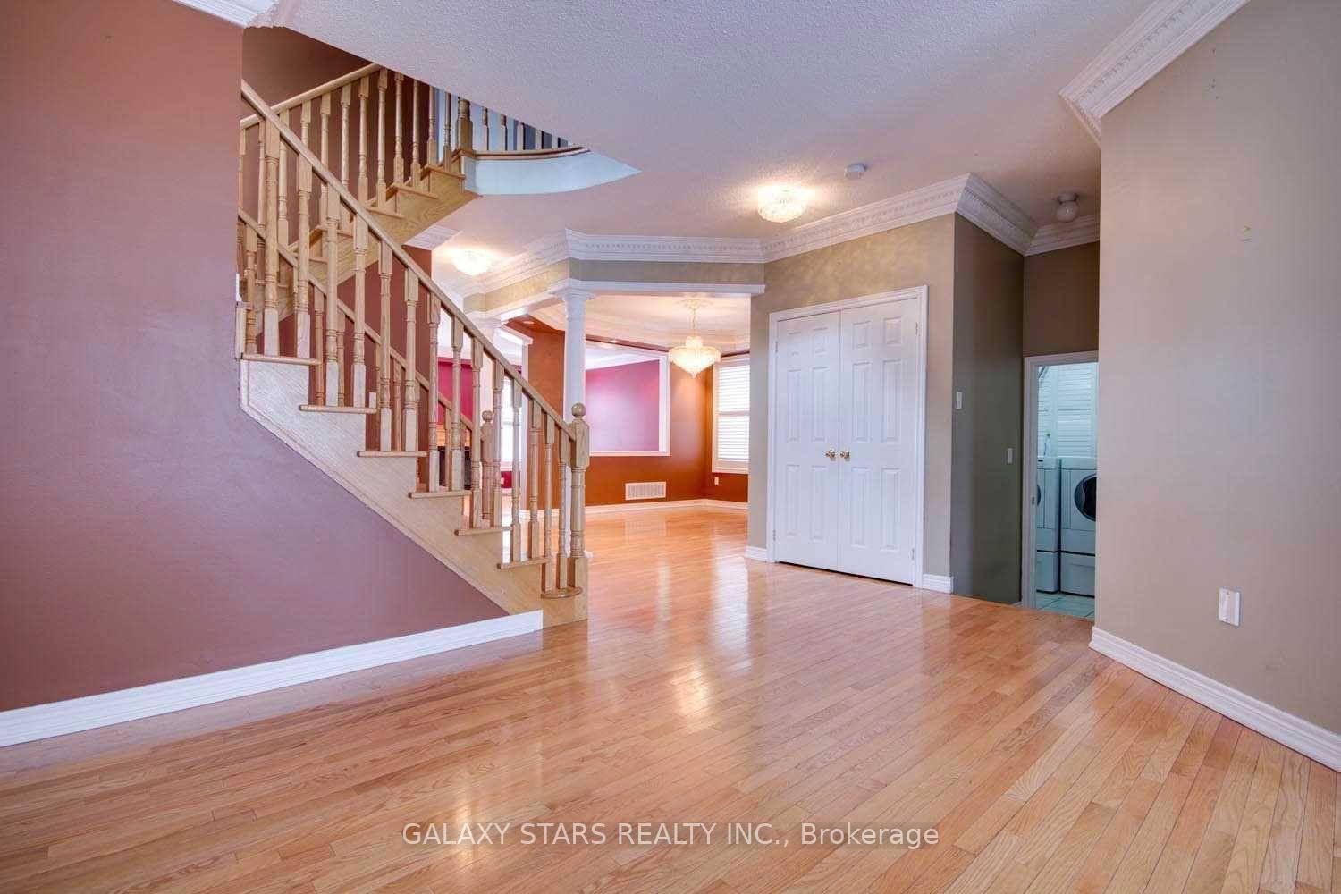 Photo 3 of 4 Spall Court, Scarborough, Highland Creek — HOMEH