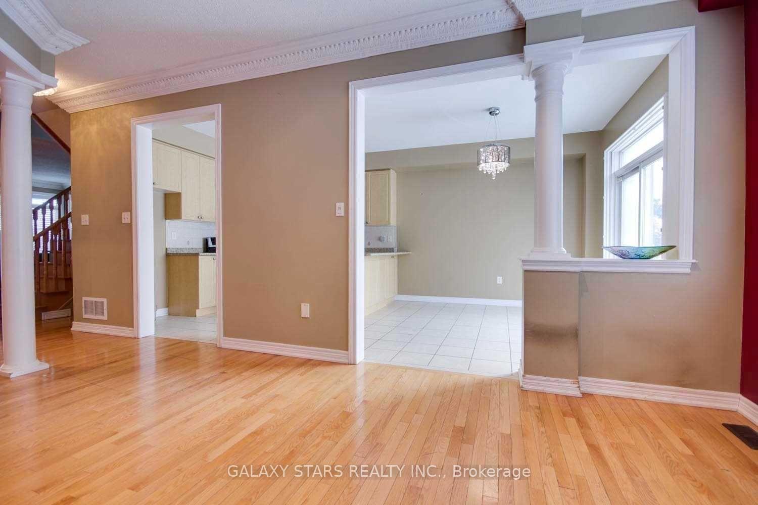 Photo 7 of 4 Spall Court, Scarborough, Highland Creek — HOMEH