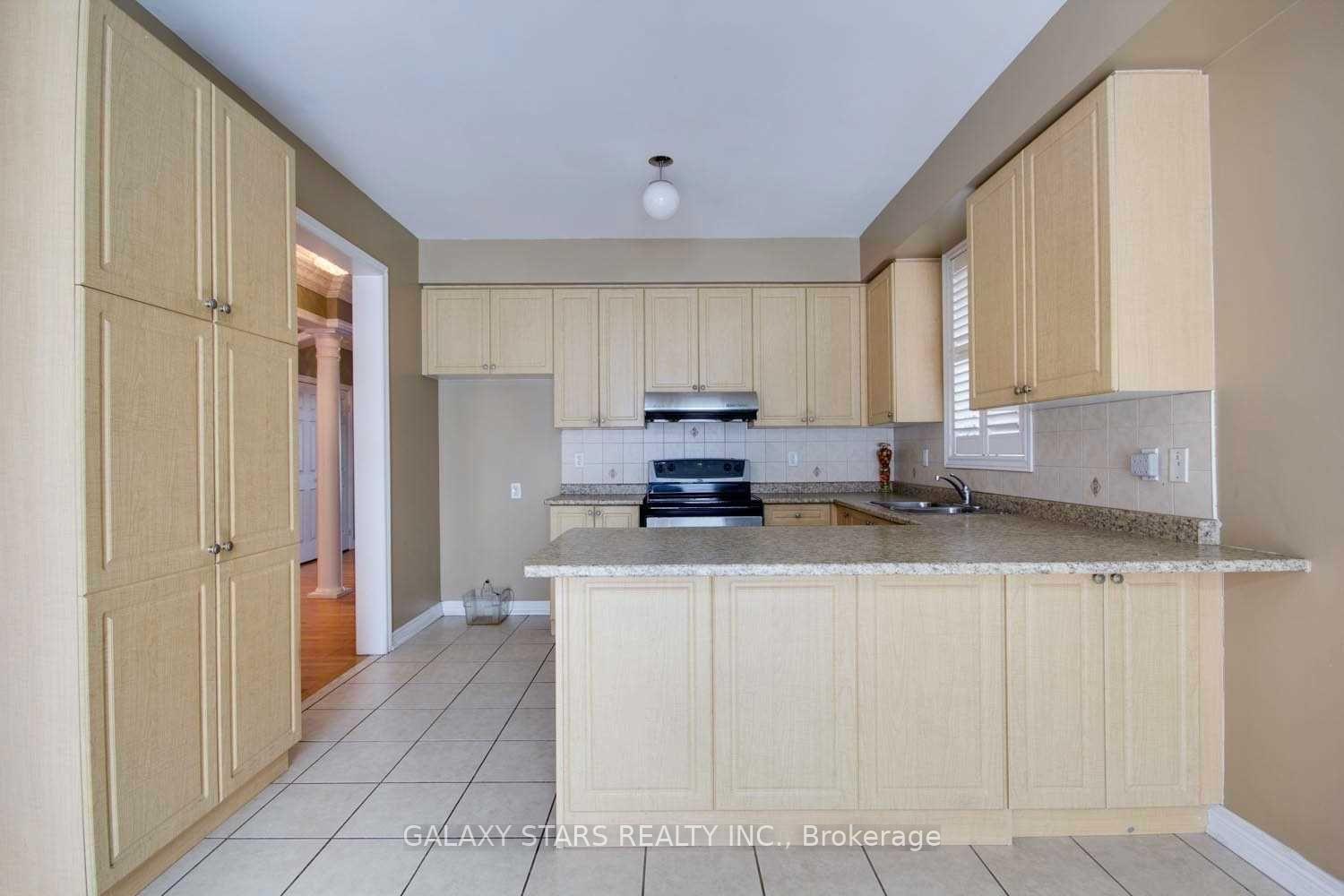 Photo 9 of 4 Spall Court, Scarborough, Highland Creek — HOMEH