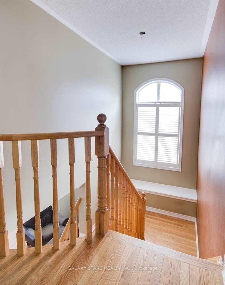 Photo 10 of 4 Spall Court, Scarborough, Highland Creek — HOMEH