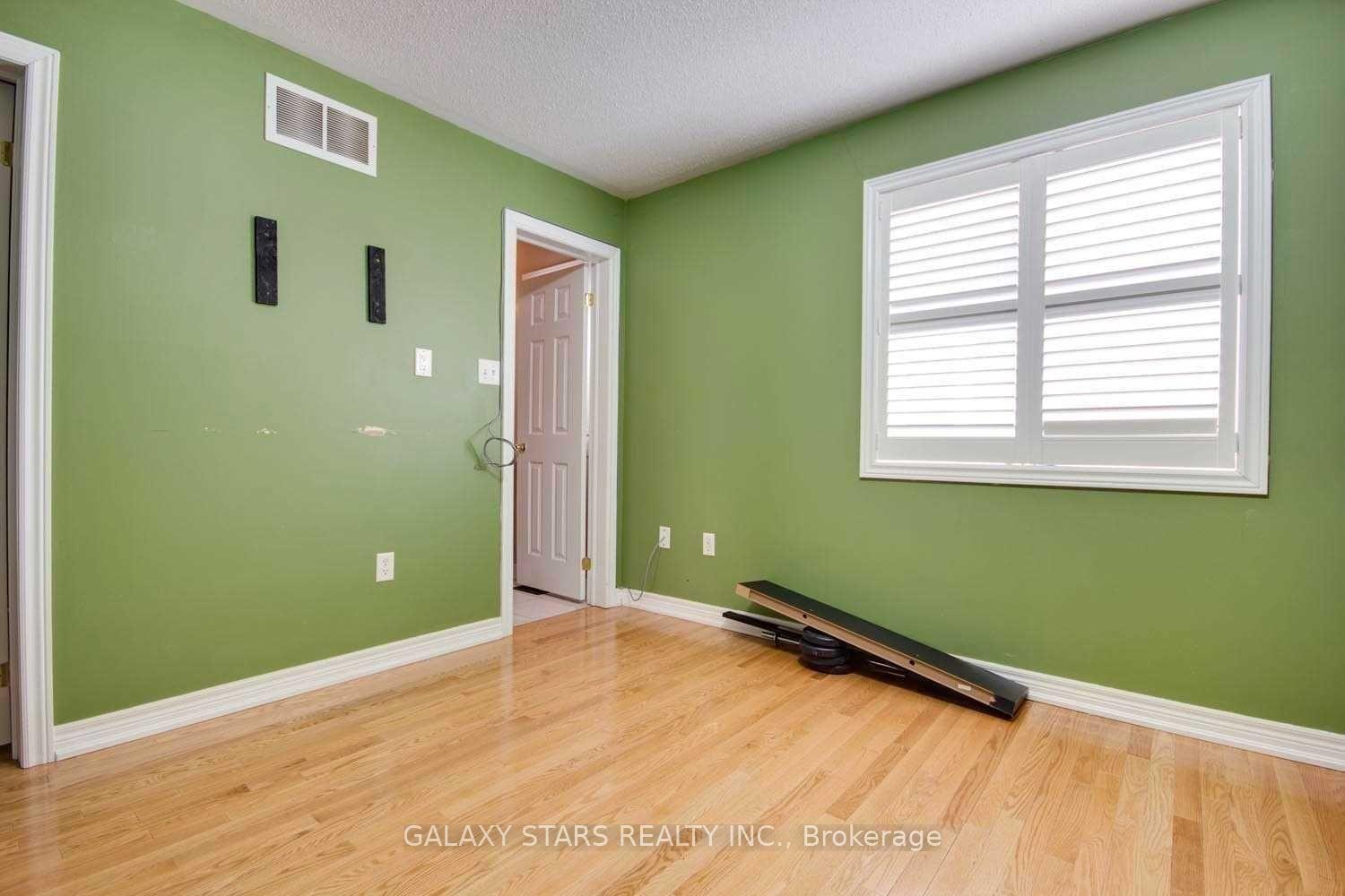 Photo 15 of 4 Spall Court, Scarborough, Highland Creek — HOMEH