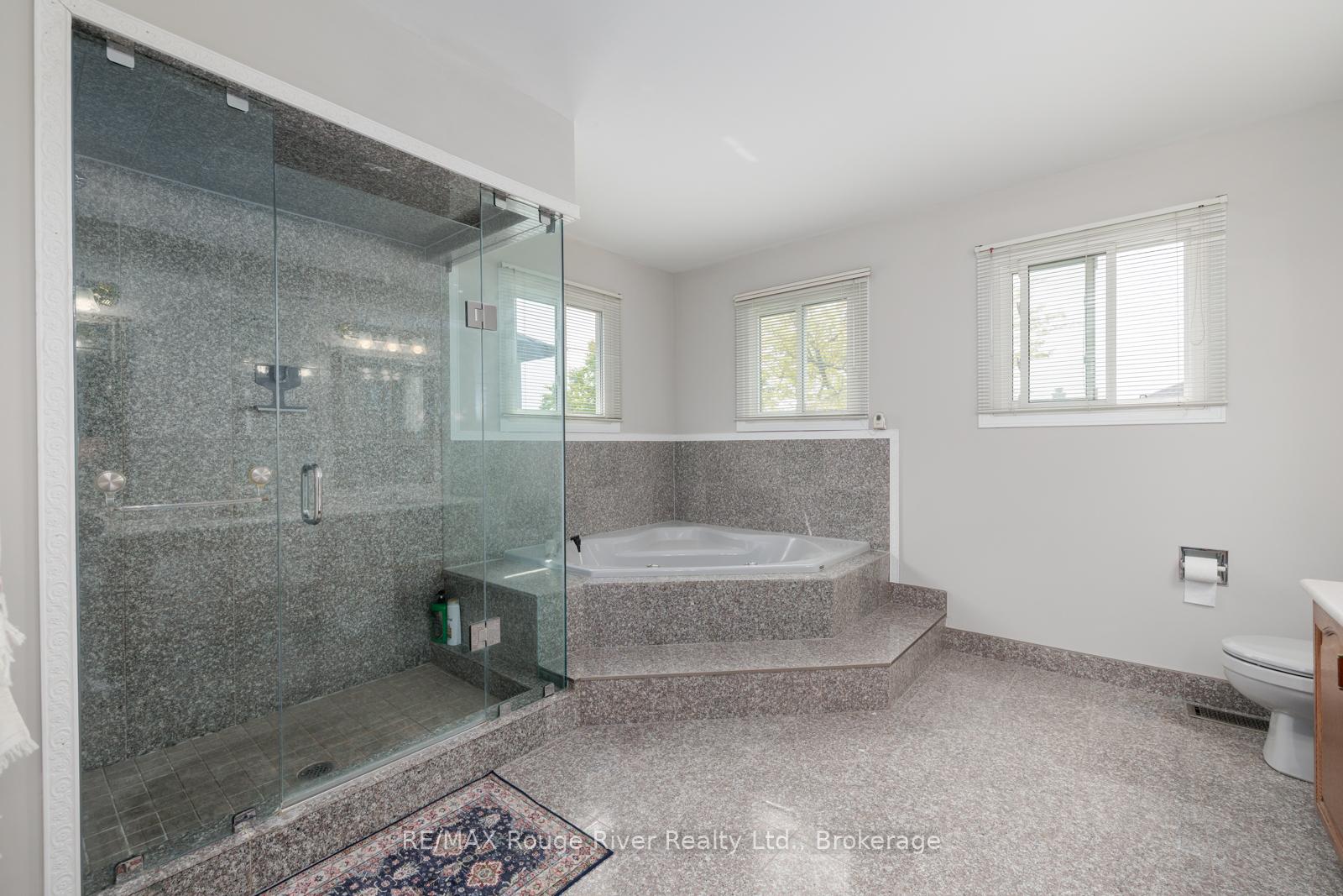 Photo 29 of 1106 Ridge Valley Drive, Oshawa, Pinecrest — HOMEH