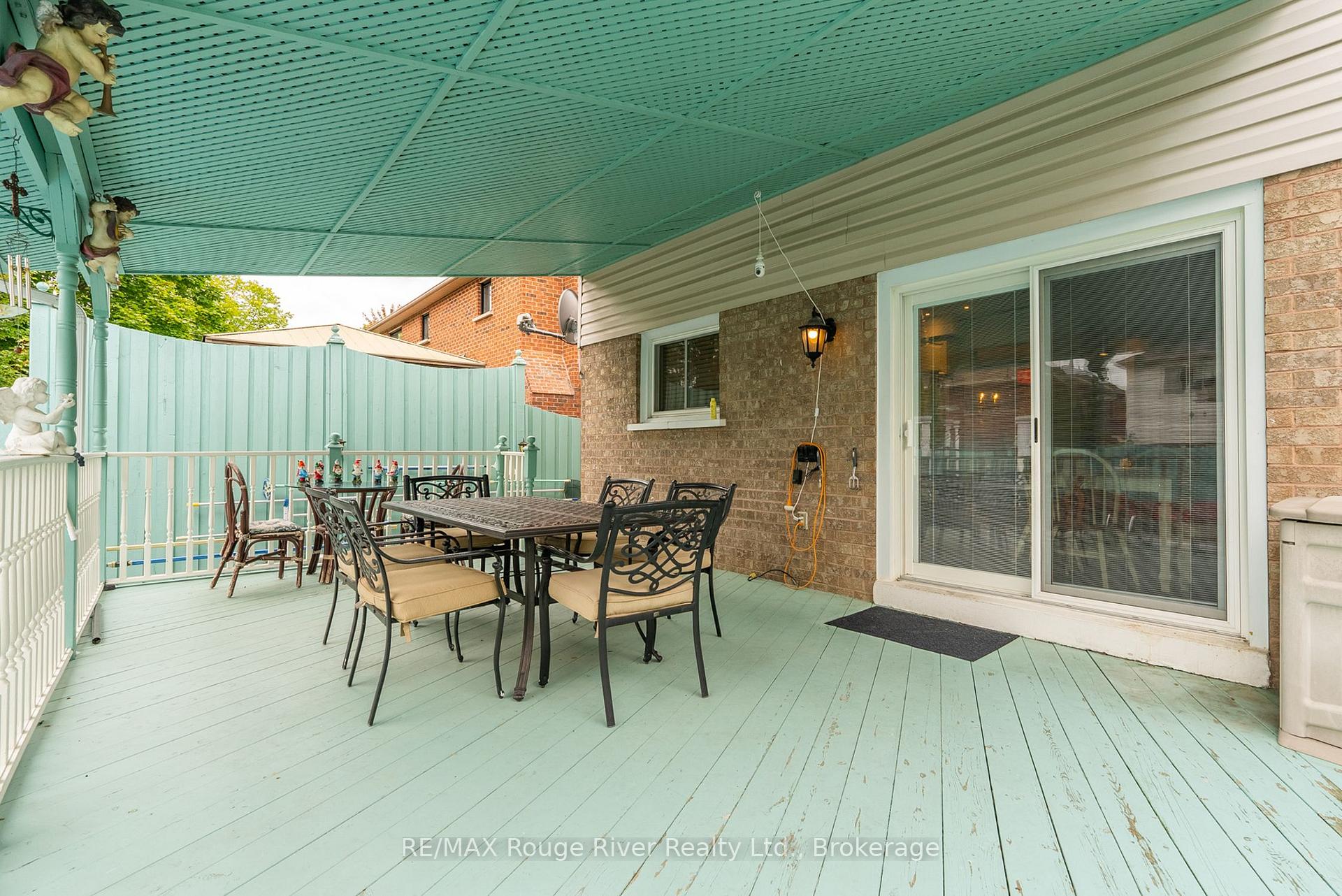 Photo 39 of 1106 Ridge Valley Drive, Oshawa, Pinecrest — HOMEH