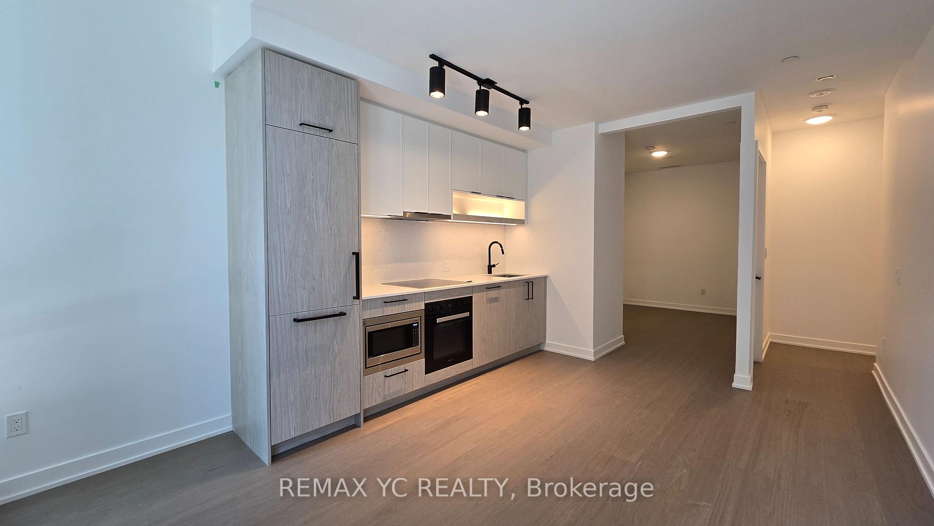 Photo 3 of Unit 831, 91 Montclair Avenue, Toronto, Forest Hill South — HOMEH