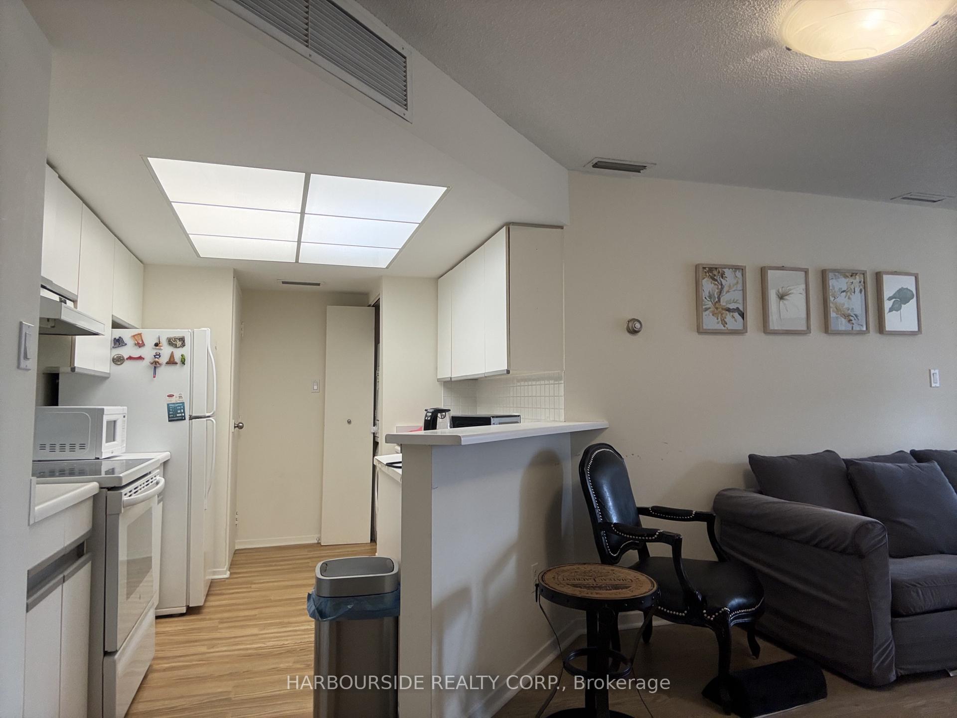 Photo 3 of Unit 2605, 1001 Bay Street, Toronto, Bay Street Corridor — HOMEH