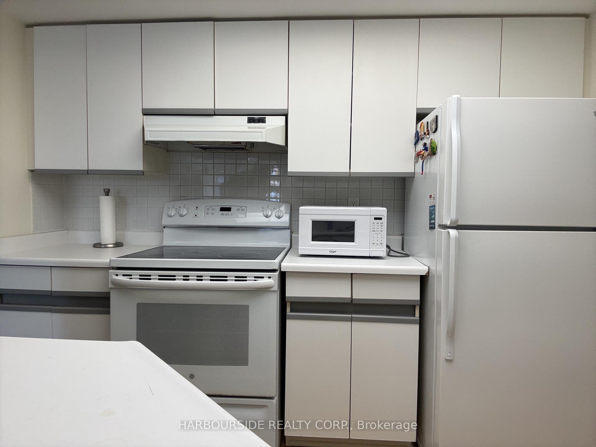 Photo 6 of Unit 2605, 1001 Bay Street, Toronto, Bay Street Corridor — HOMEH