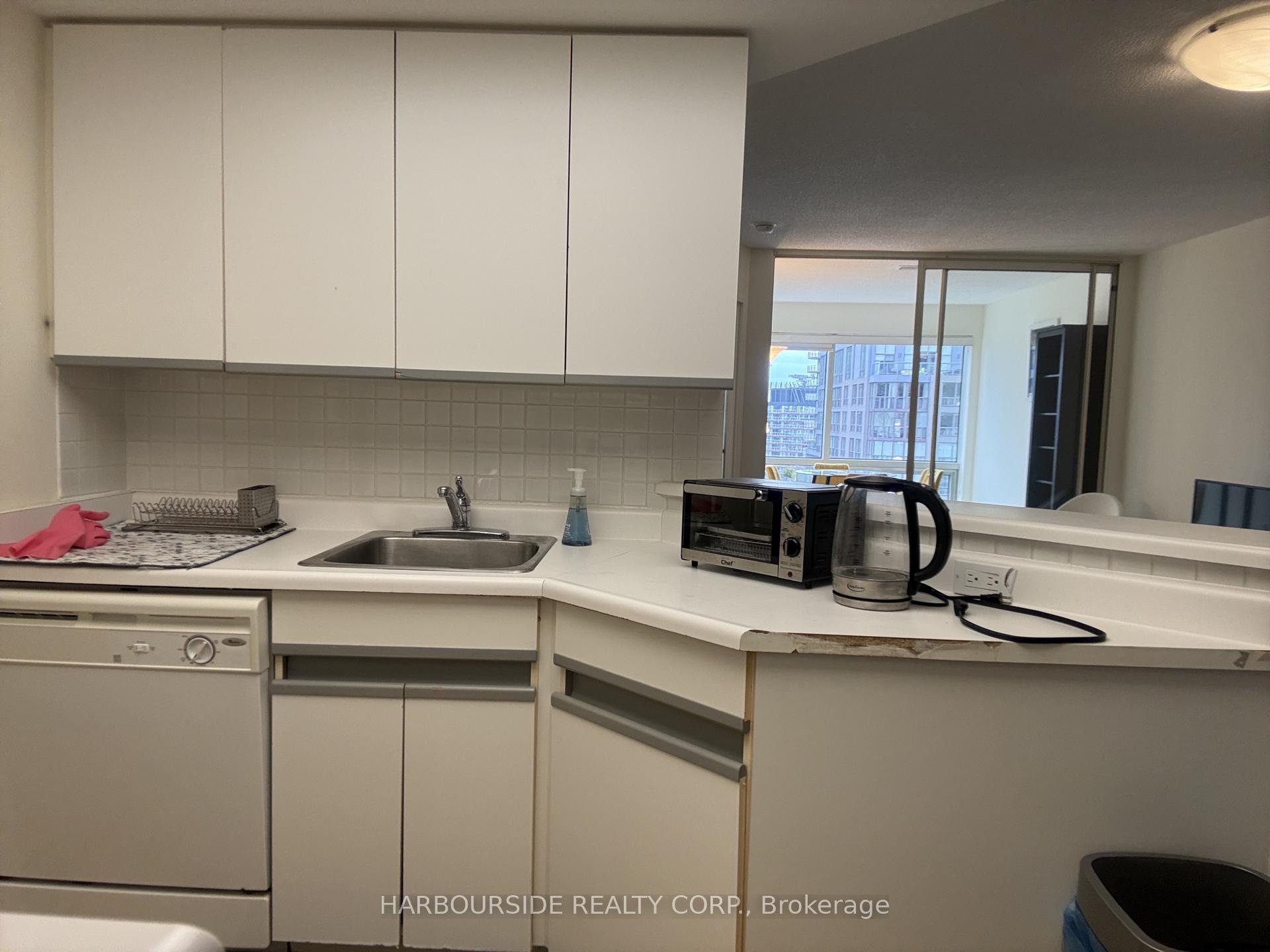 Photo 7 of Unit 2605, 1001 Bay Street, Toronto, Bay Street Corridor — HOMEH