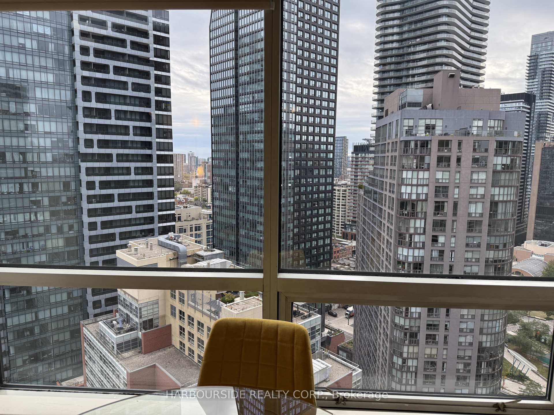 Photo 16 of Unit 2605, 1001 Bay Street, Toronto, Bay Street Corridor — HOMEH