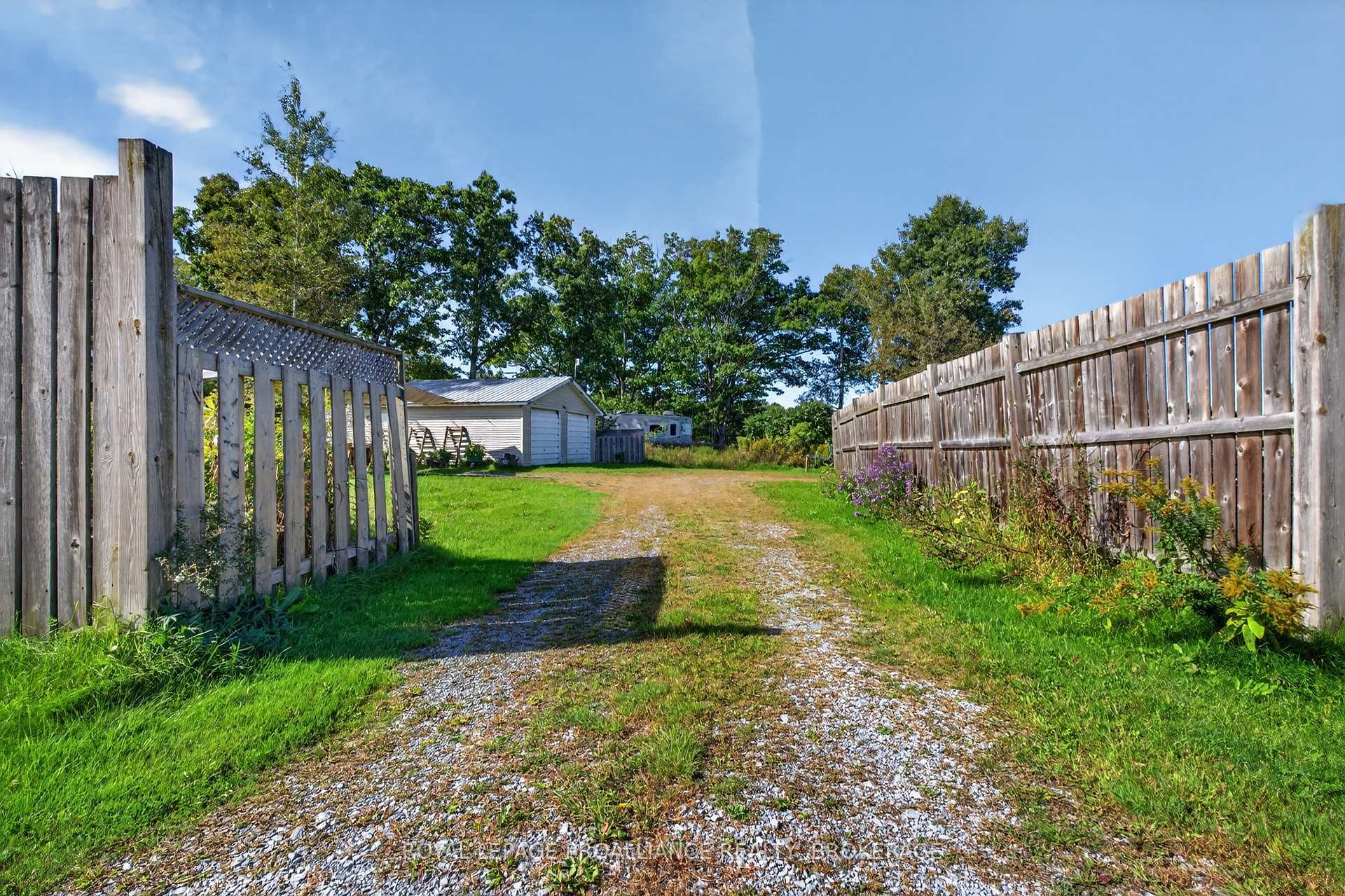 Photo 15 of Unit A & C, 356 Driscoll Road, Frontenac Islands, Howe Island — HOMEH