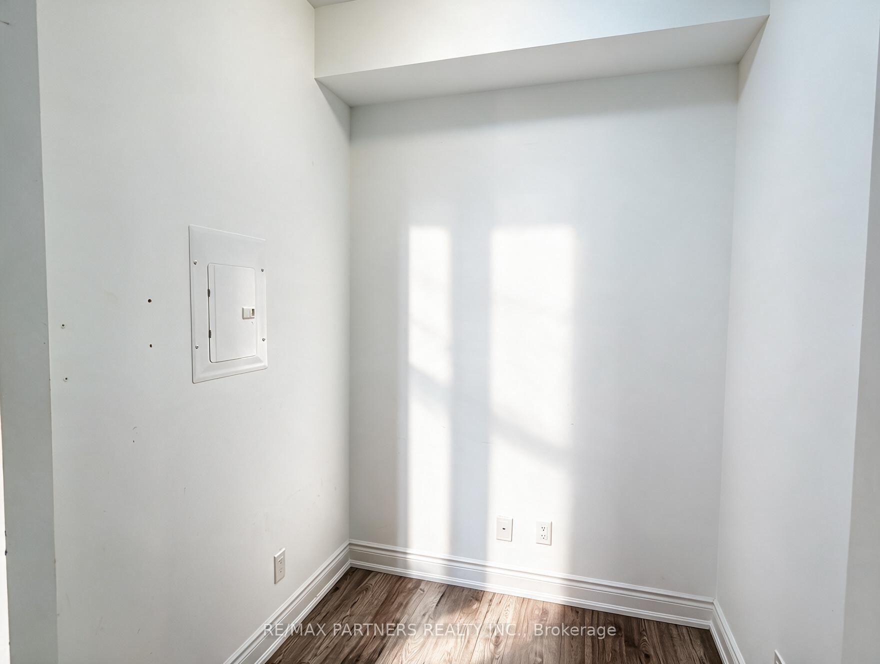 Photo 9 of Unit 605, 38 Cedarland Drive, Markham, Unionville — HOMEH