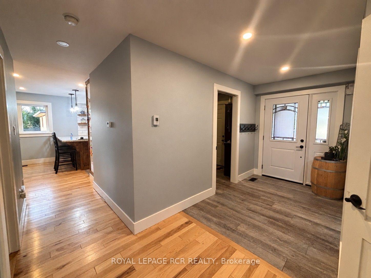 Photo 5 of 16 Loree Drive, Adjala-Tosorontio, Everett — HOMEH