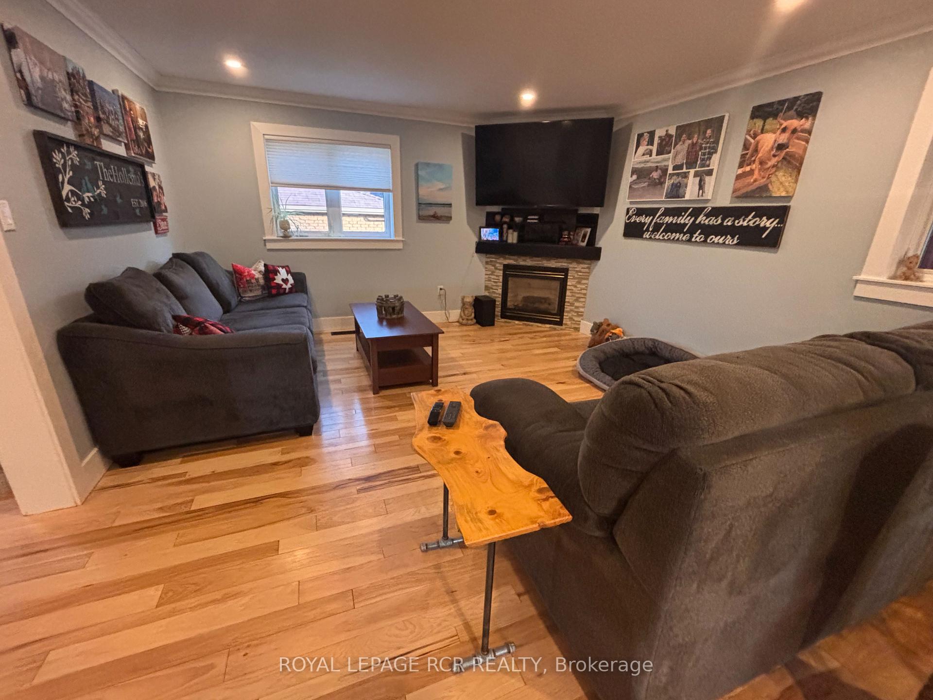 Photo 11 of 16 Loree Drive, Adjala-Tosorontio, Everett — HOMEH