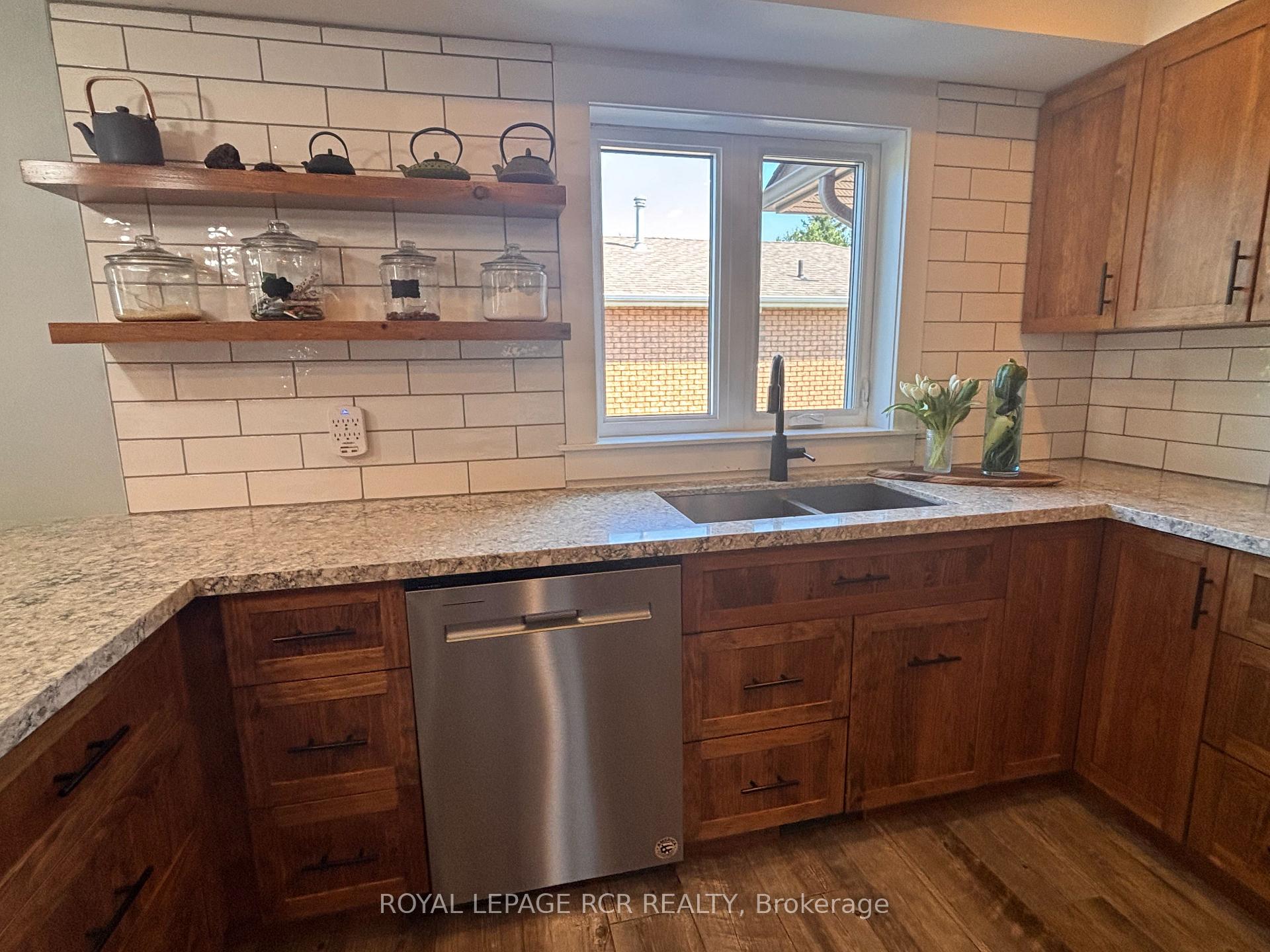 Photo 21 of 16 Loree Drive, Adjala-Tosorontio, Everett — HOMEH