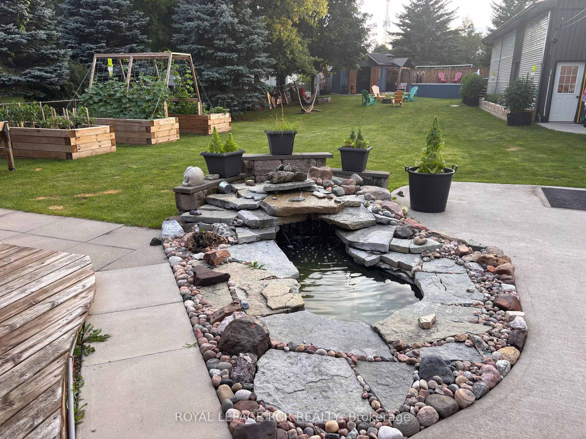 Photo 68 of 16 Loree Drive, Adjala-Tosorontio, Everett — HOMEH